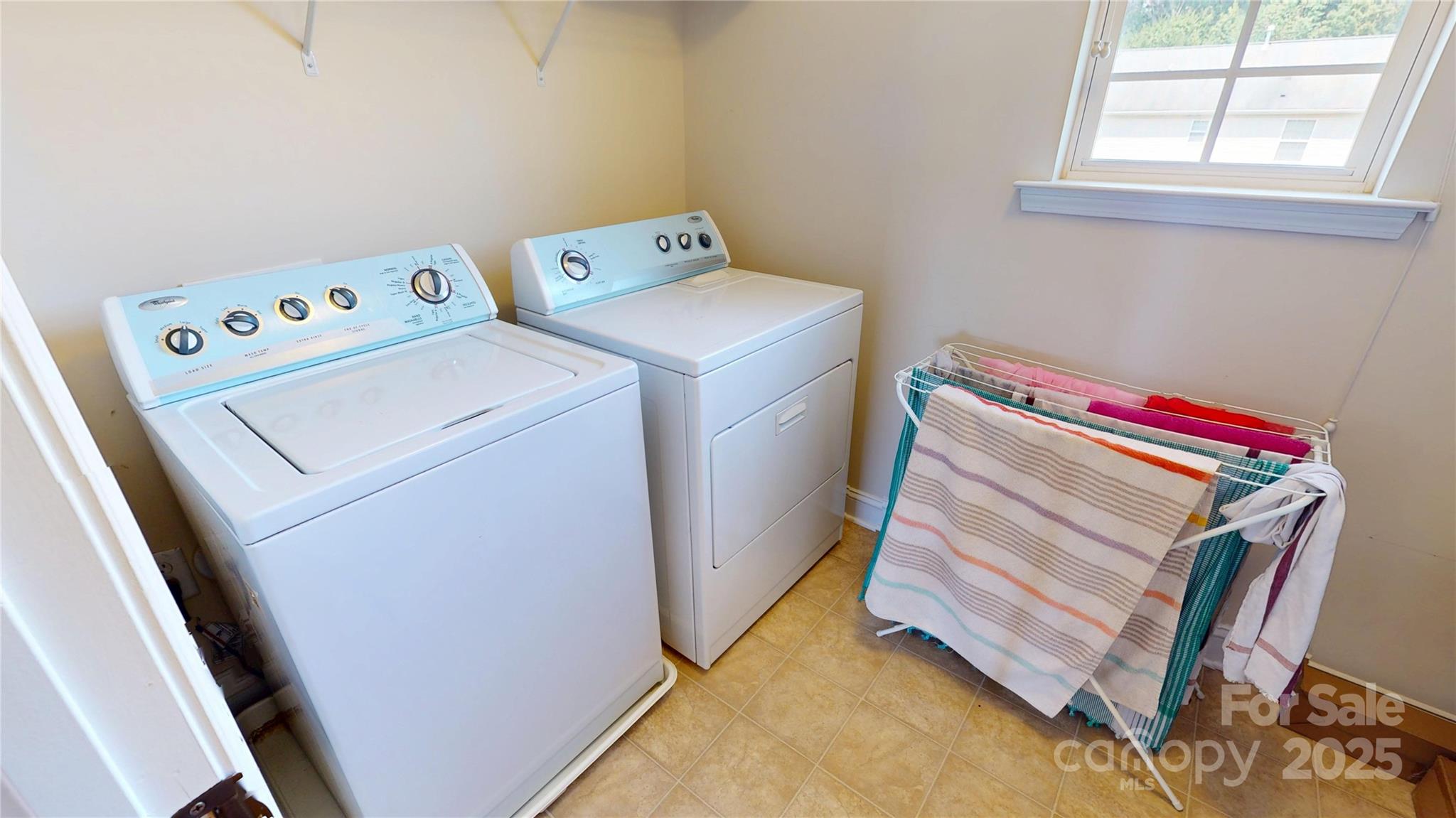 6313 Woodland Commons Drive