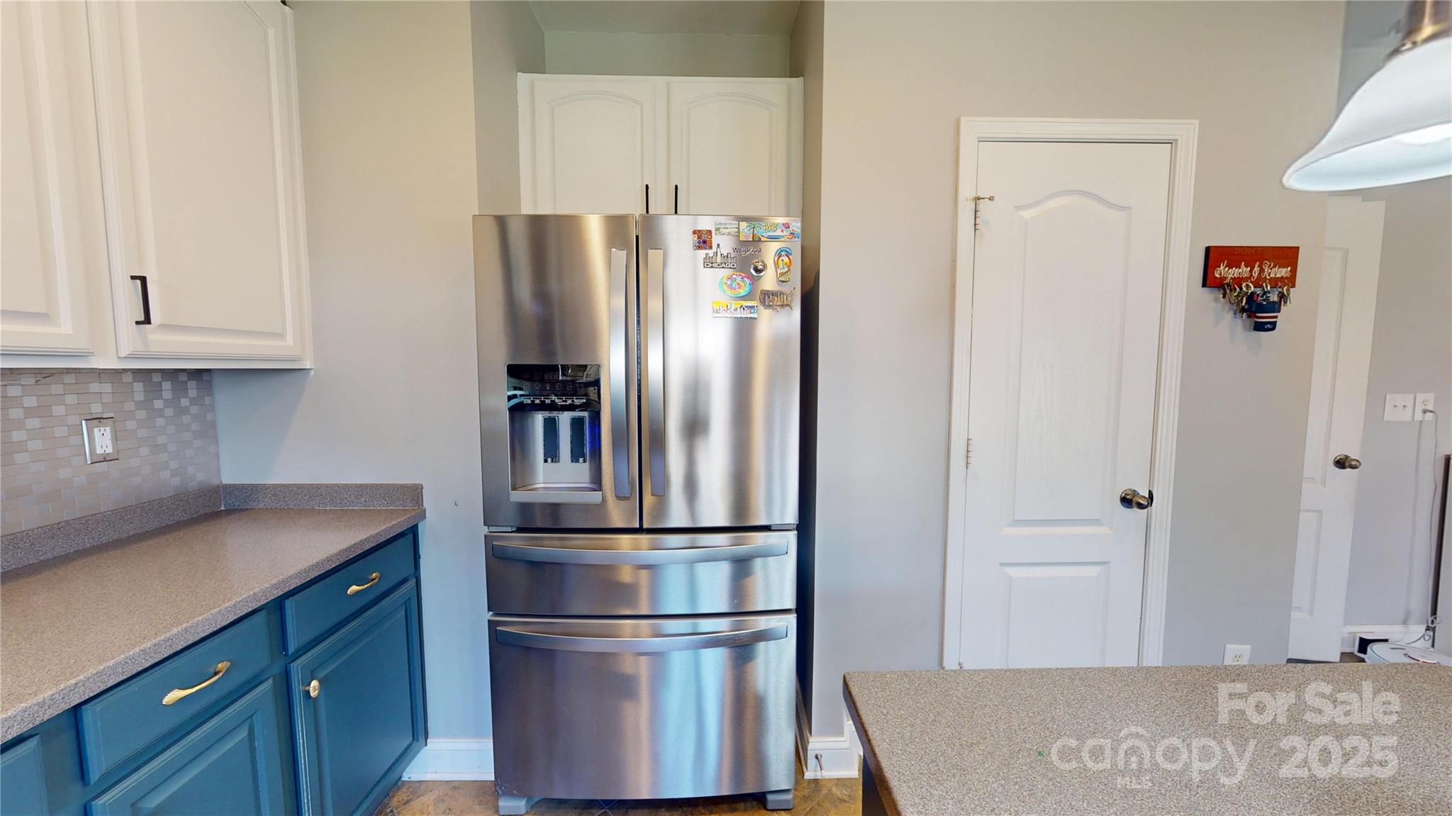 6313 Woodland Commons Drive