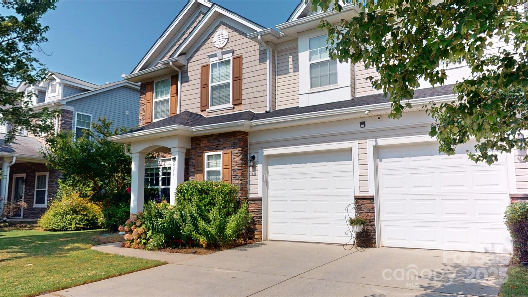 6313 Woodland Commons Drive