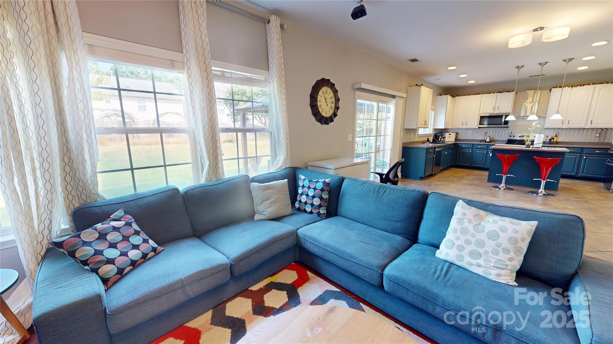 6313 Woodland Commons Drive