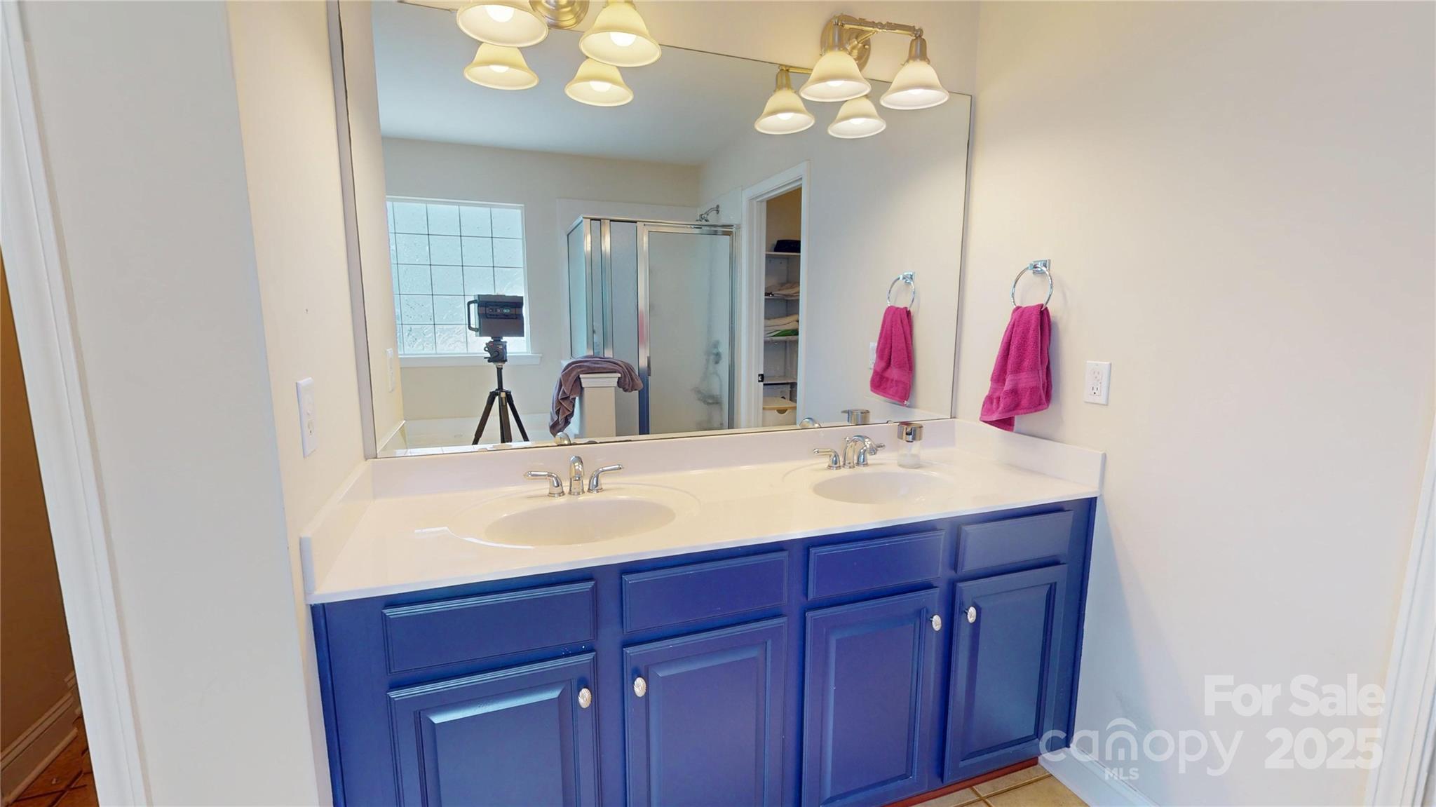 6313 Woodland Commons Drive