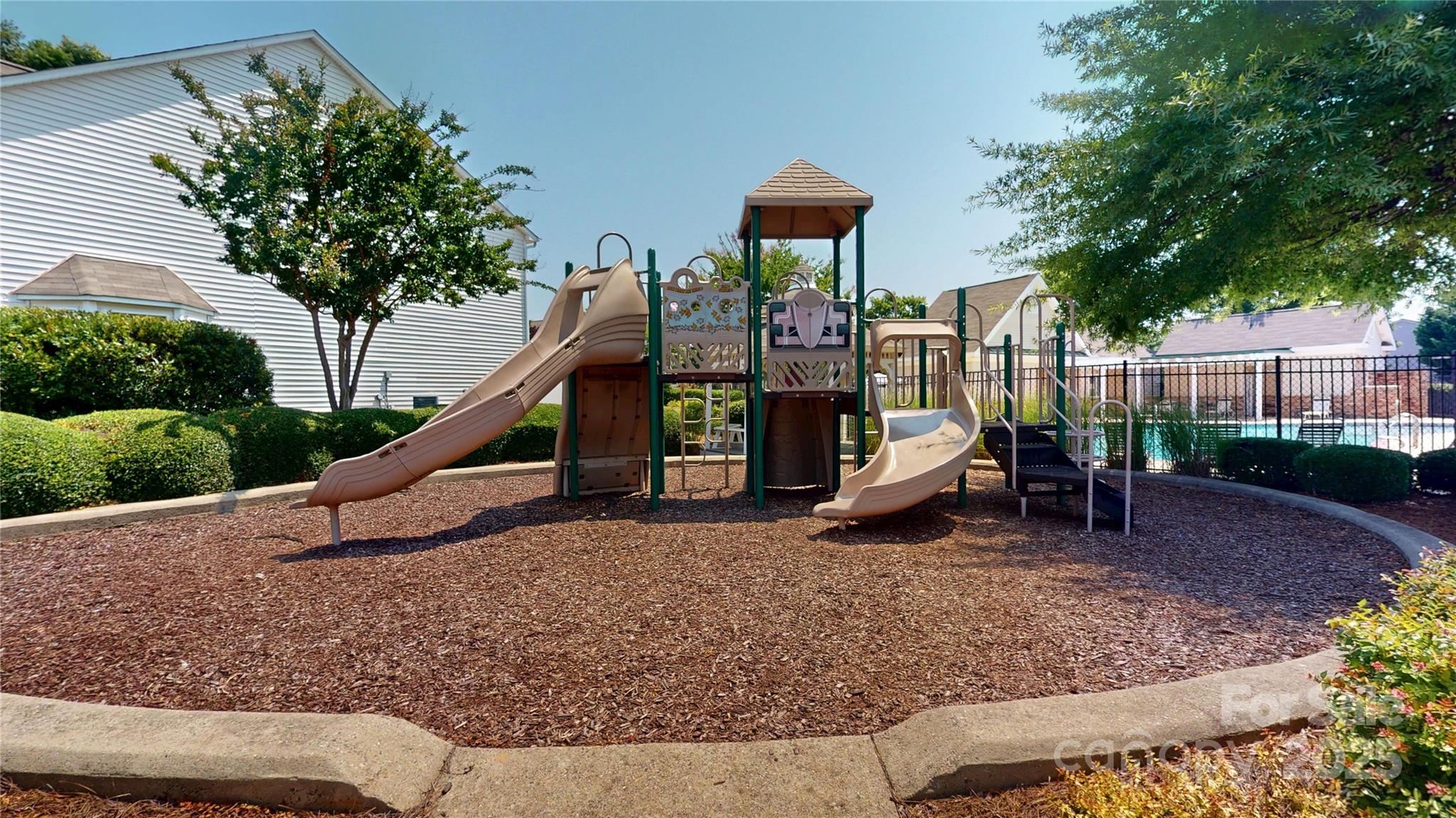 6313 Woodland Commons Drive