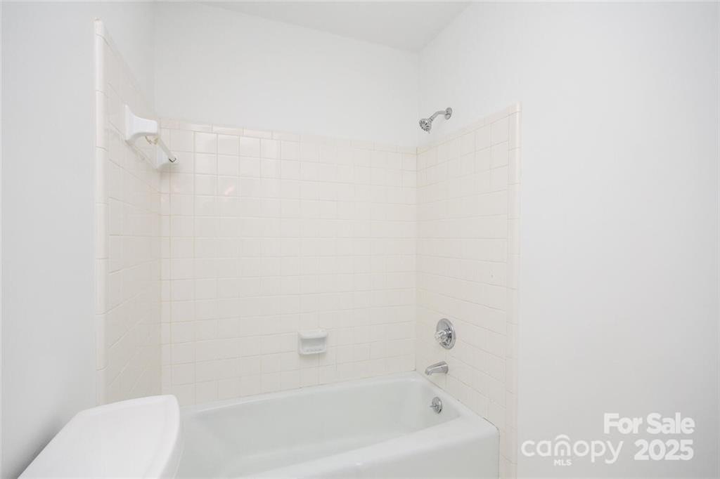 6844 Dumbarton Drive