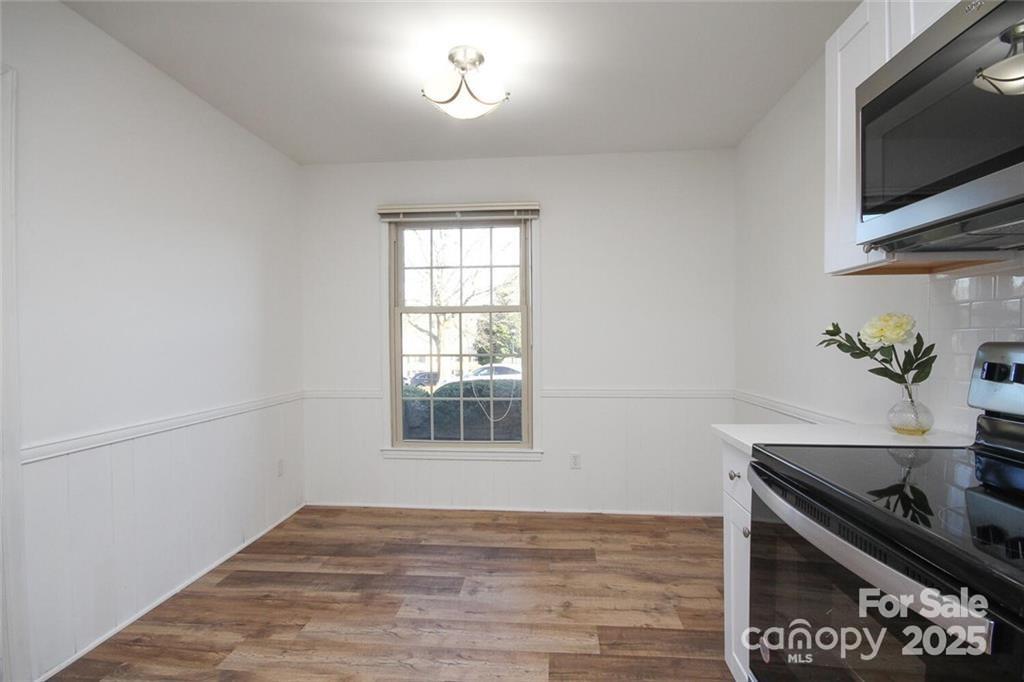 6844 Dumbarton Drive