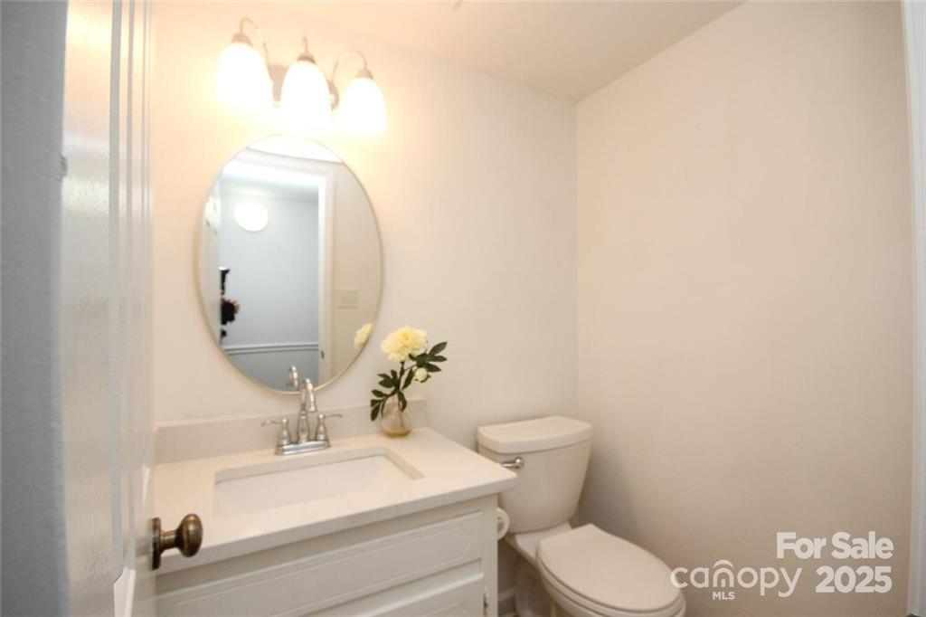 6844 Dumbarton Drive