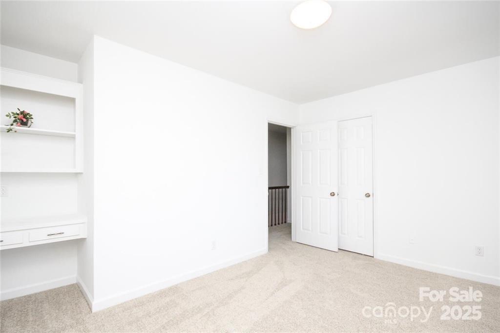 6844 Dumbarton Drive