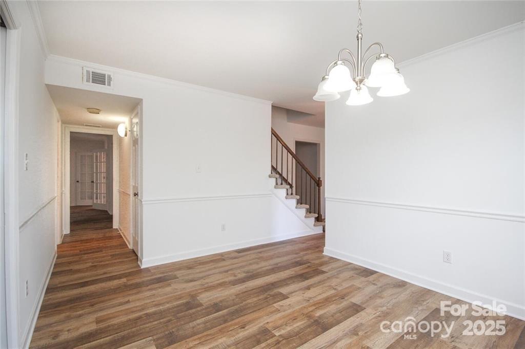 6844 Dumbarton Drive