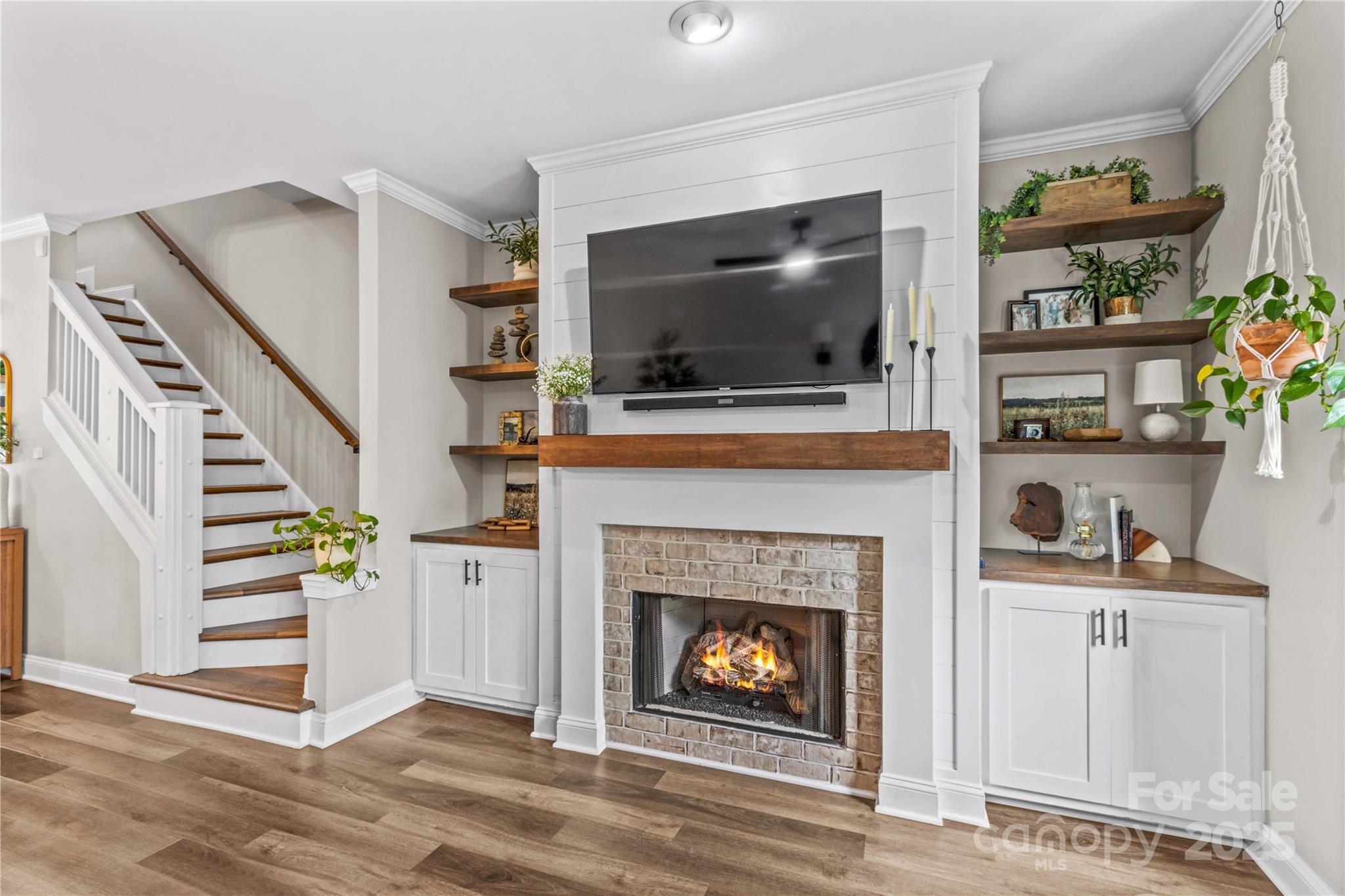 1013 Park West Drive Unit: 5