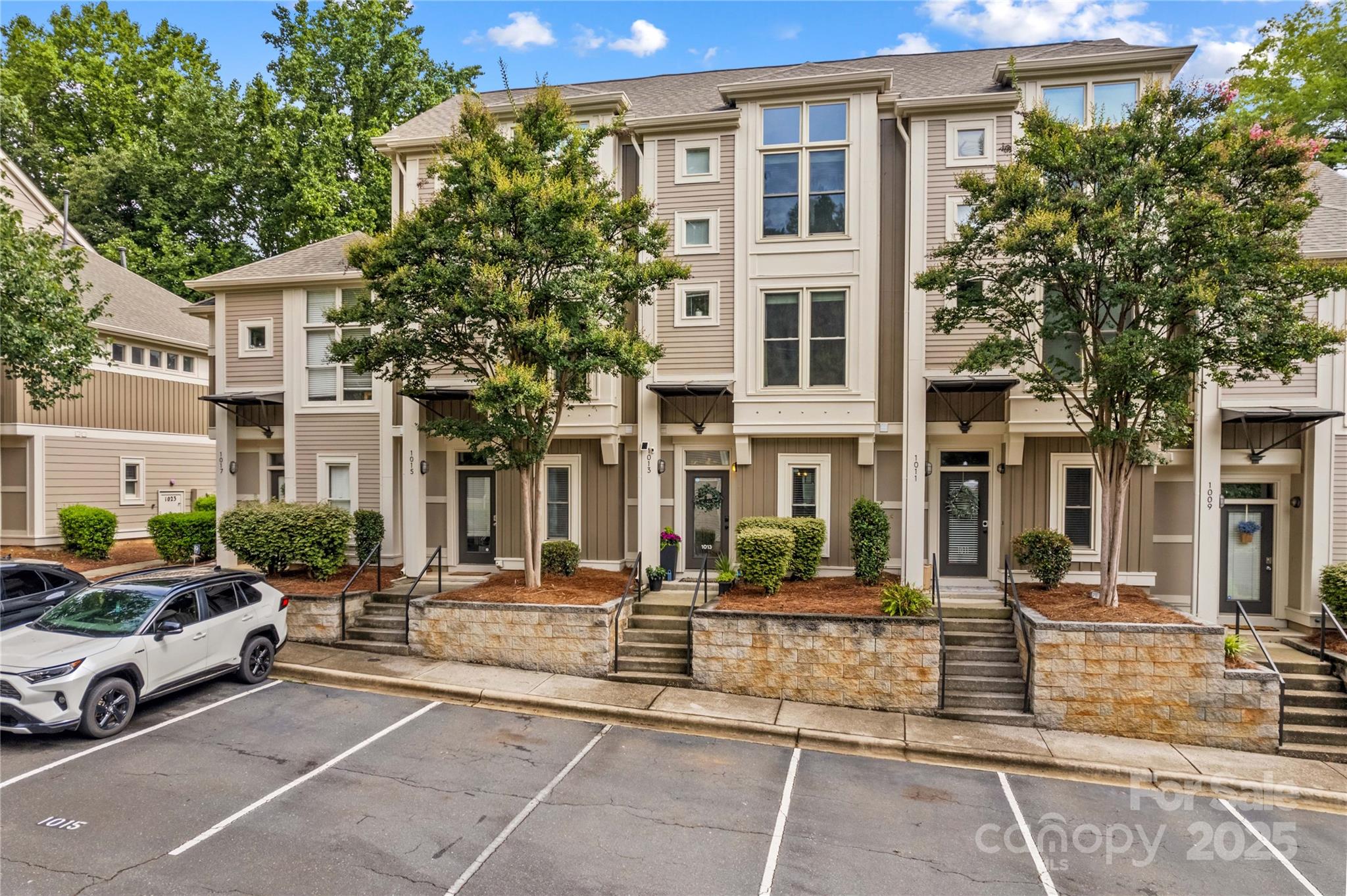 1013 Park West Drive Unit: 5