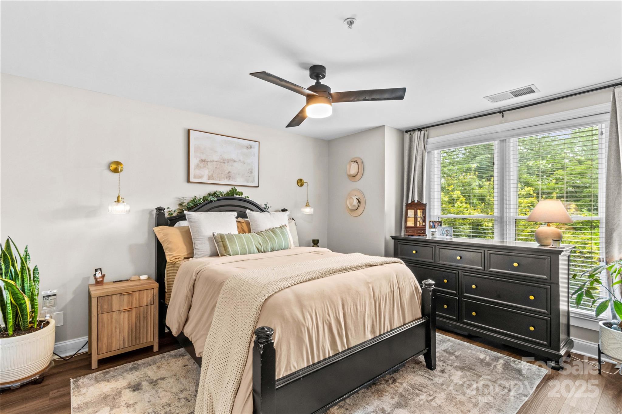 1013 Park West Drive Unit: 5