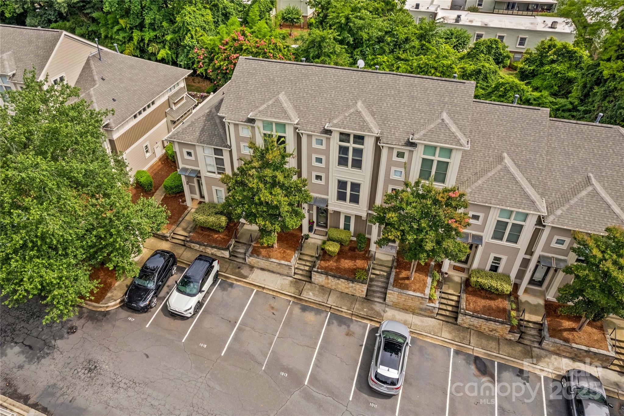 1013 Park West Drive Unit: 5