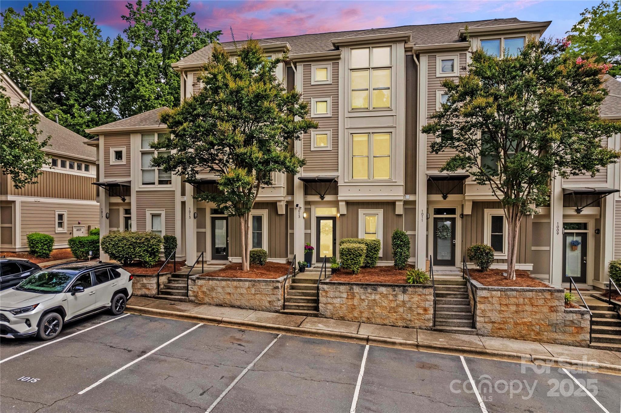 1013 Park West Drive Unit: 5