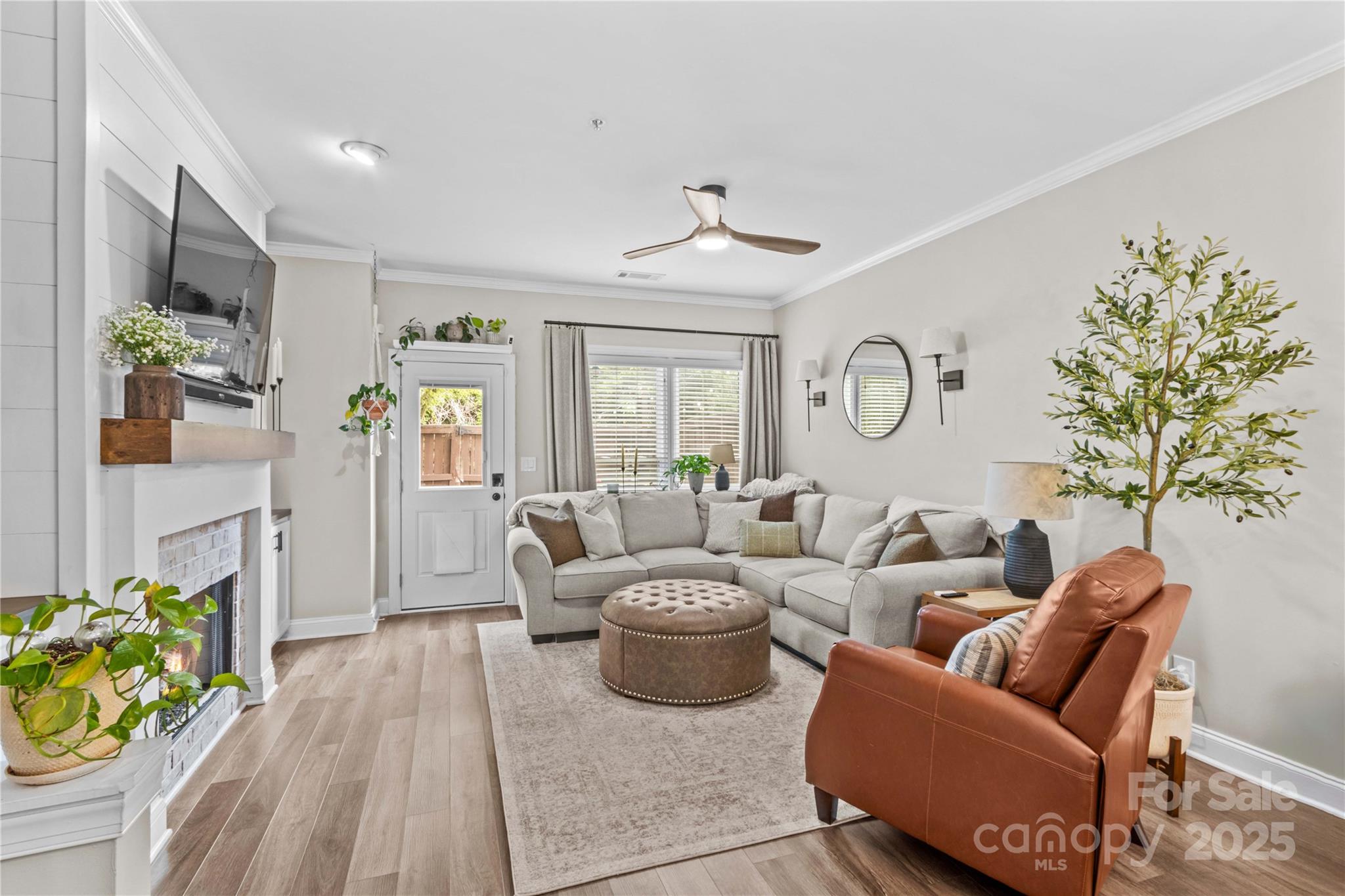 1013 Park West Drive Unit: 5