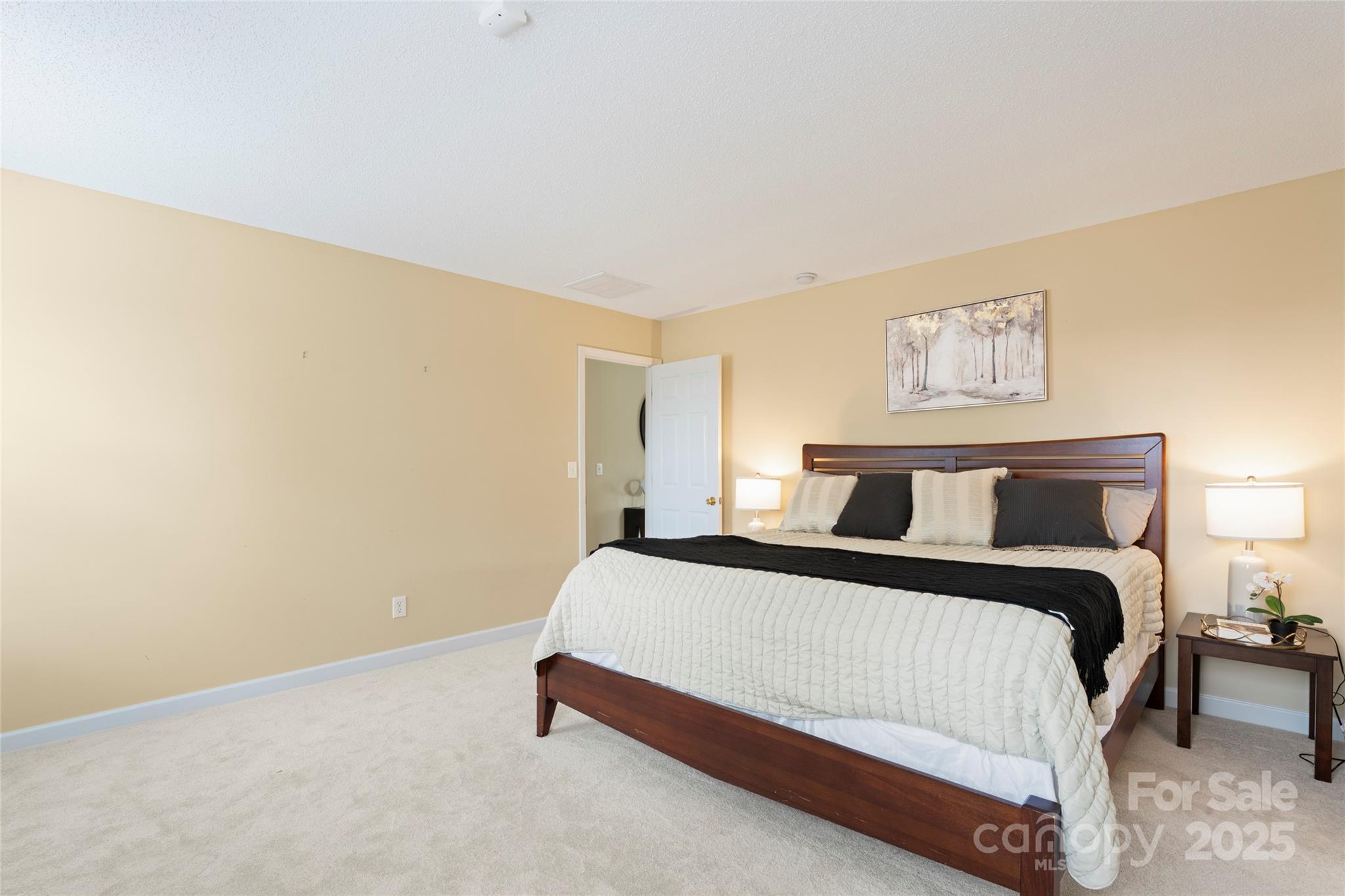 7616 Shiny Meadow Lane