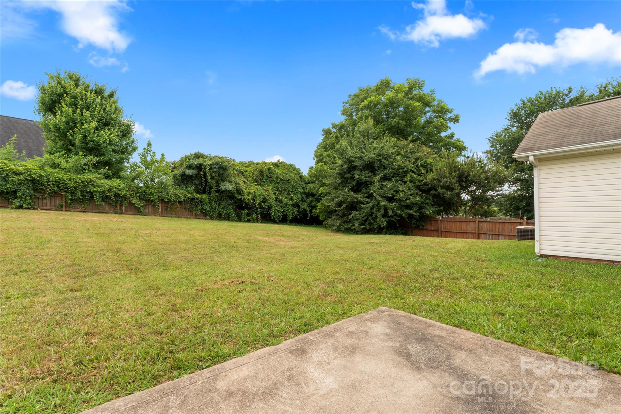7616 Shiny Meadow Lane