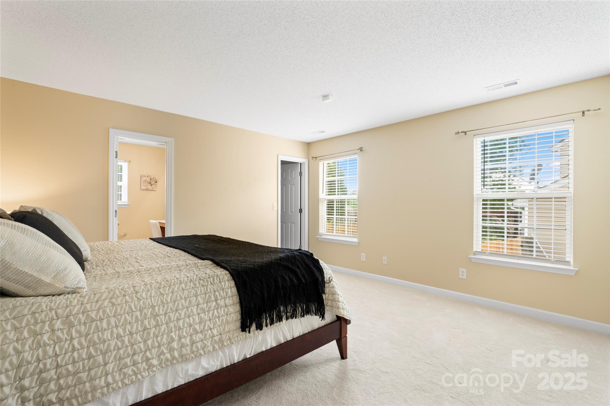 7616 Shiny Meadow Lane