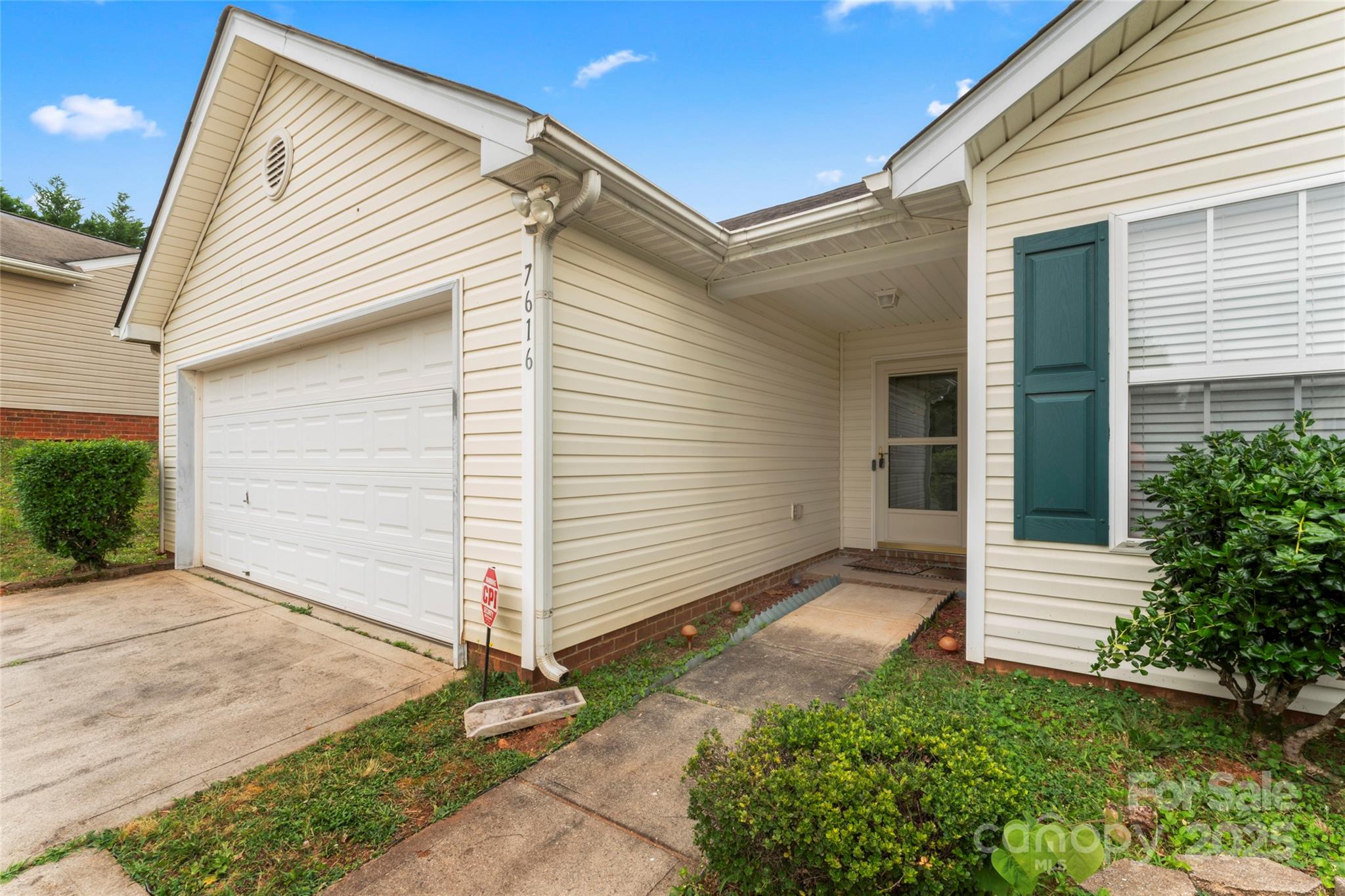 7616 Shiny Meadow Lane
