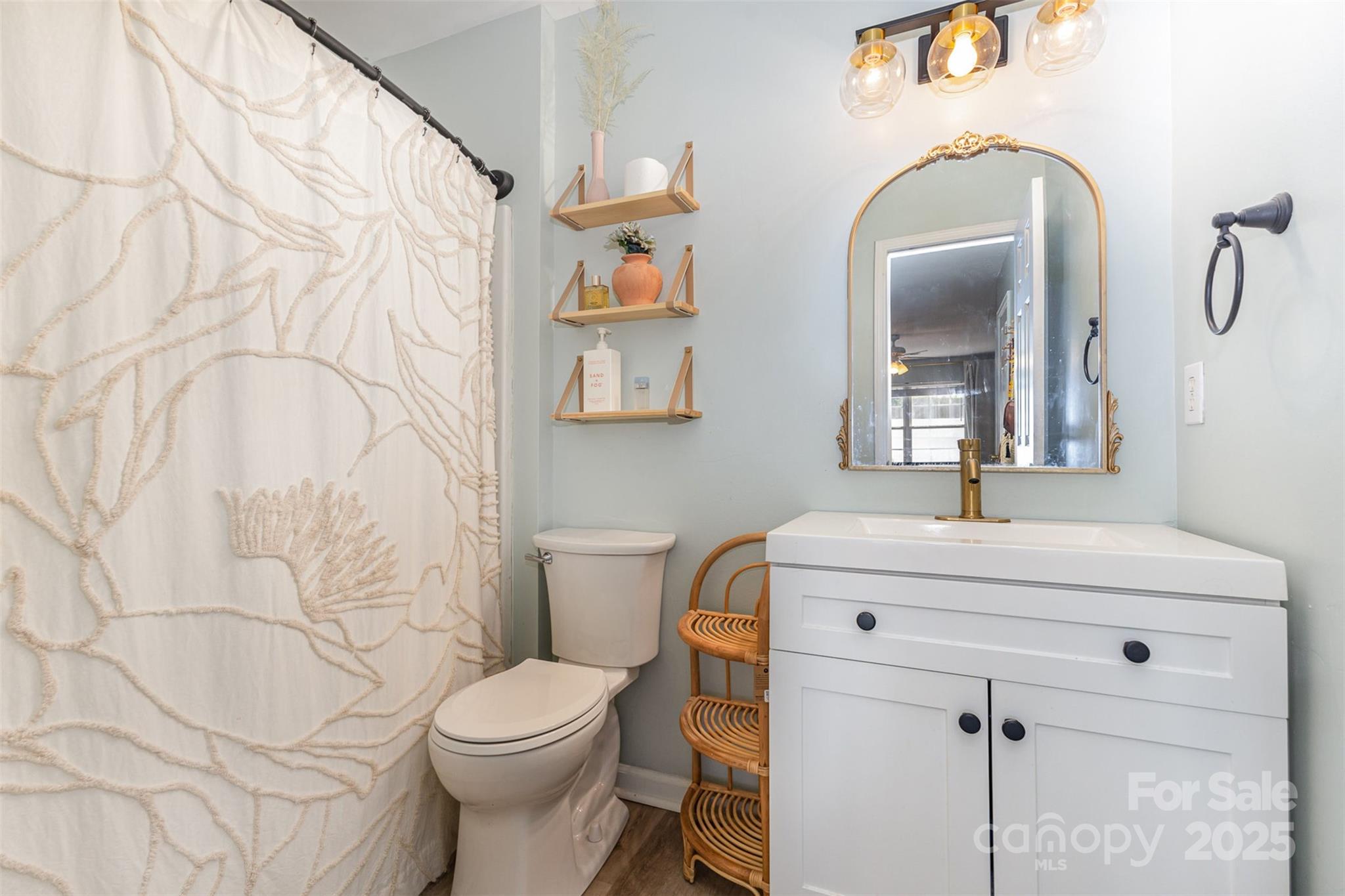 931 Heritage Parkway