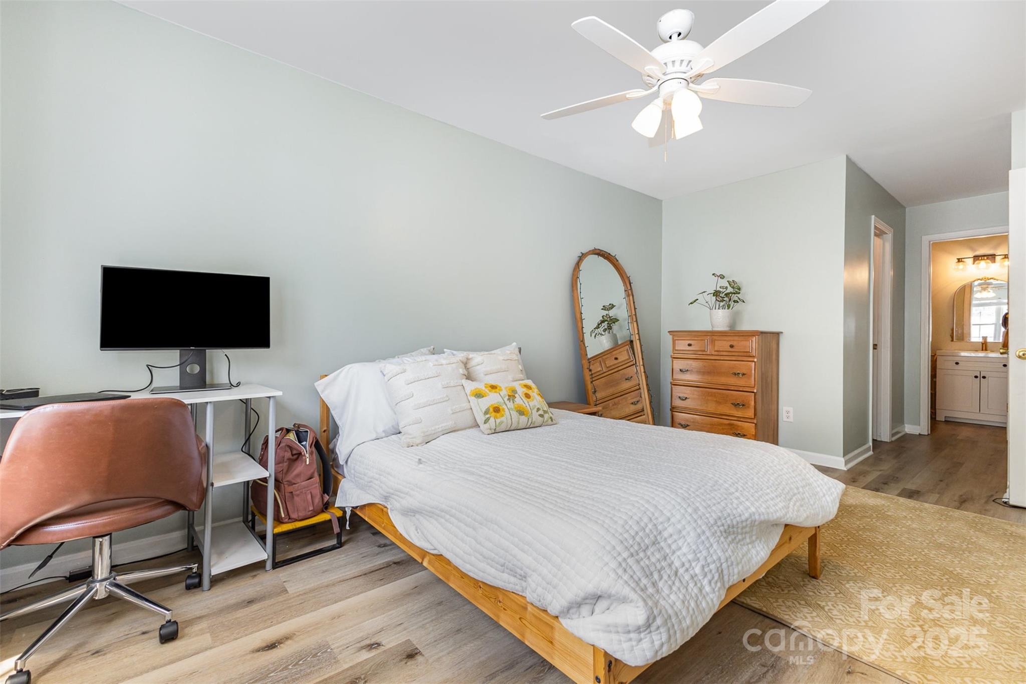 931 Heritage Parkway