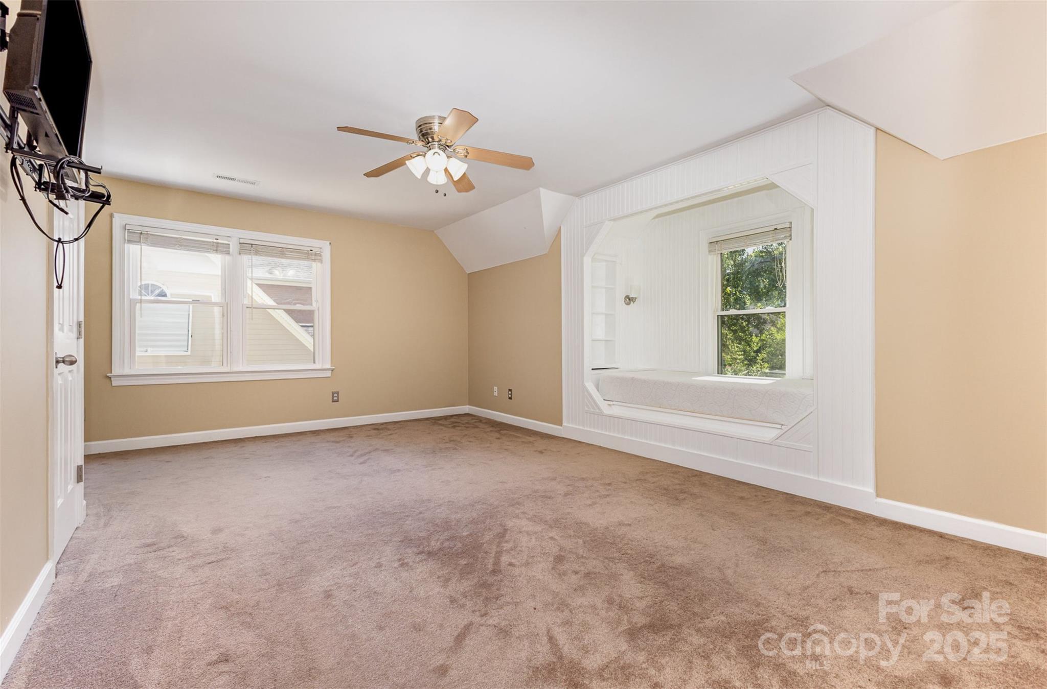 3313 Blue Jay Pass