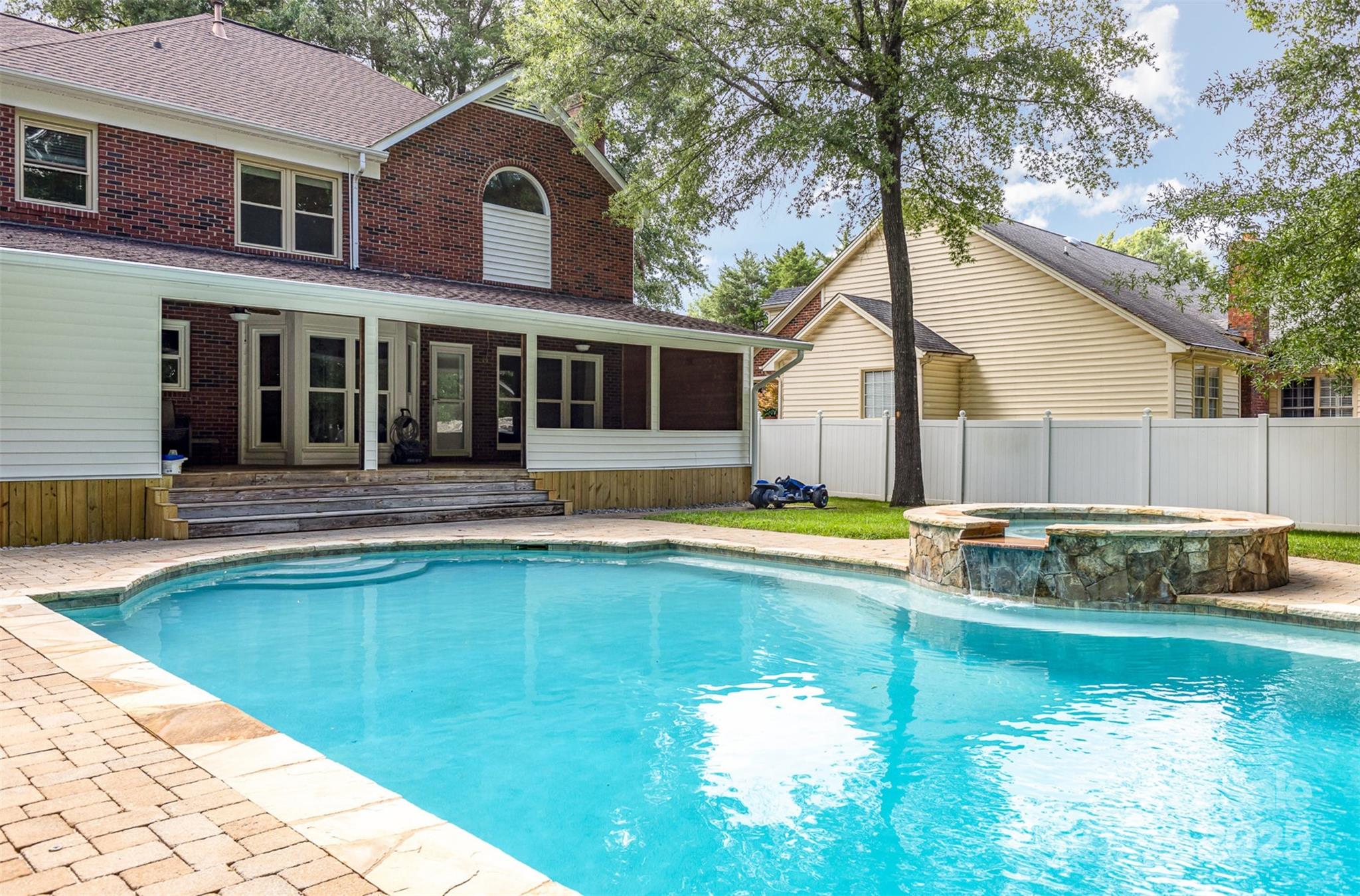 3313 Blue Jay Pass