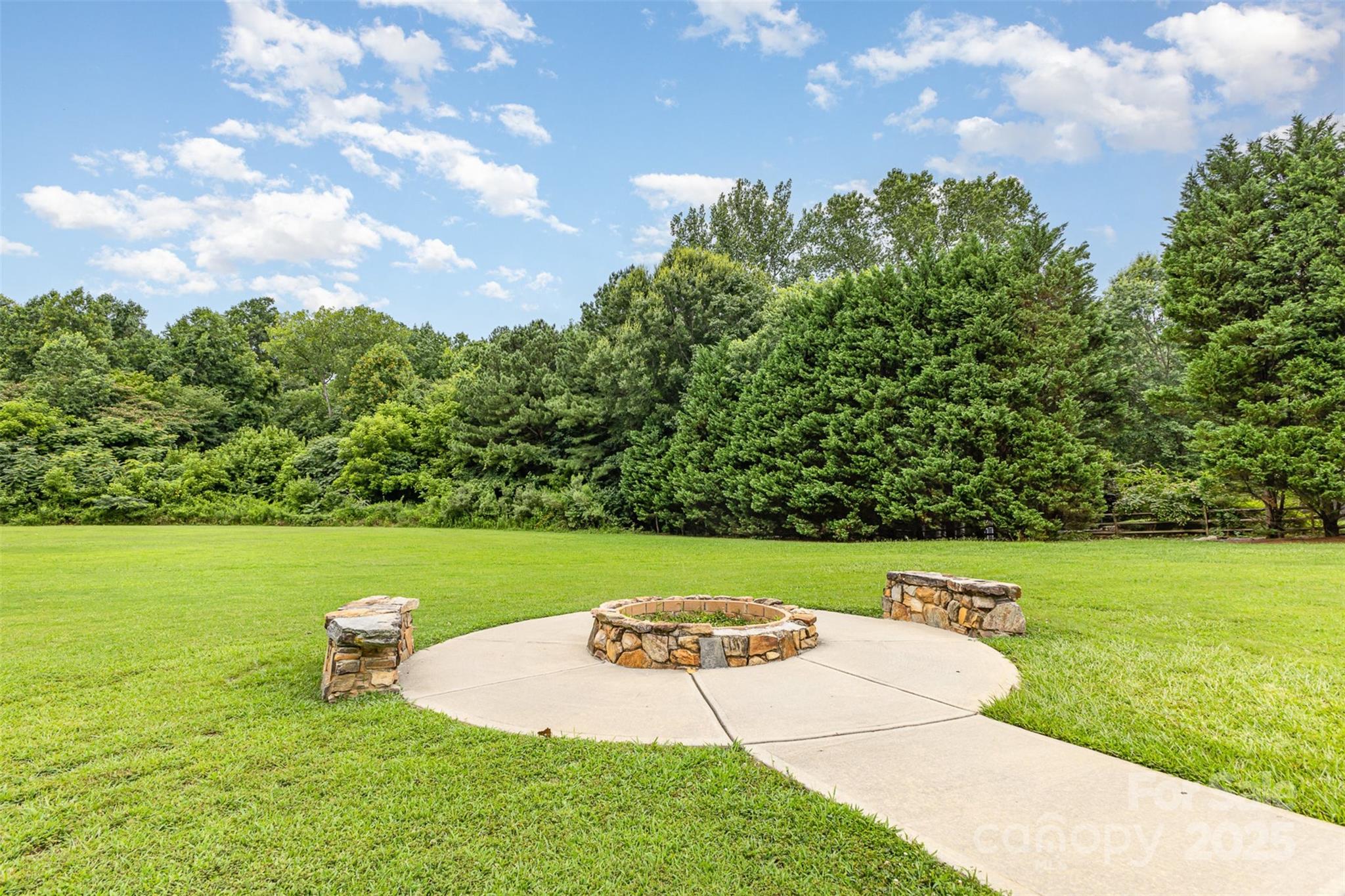 3313 Blue Jay Pass