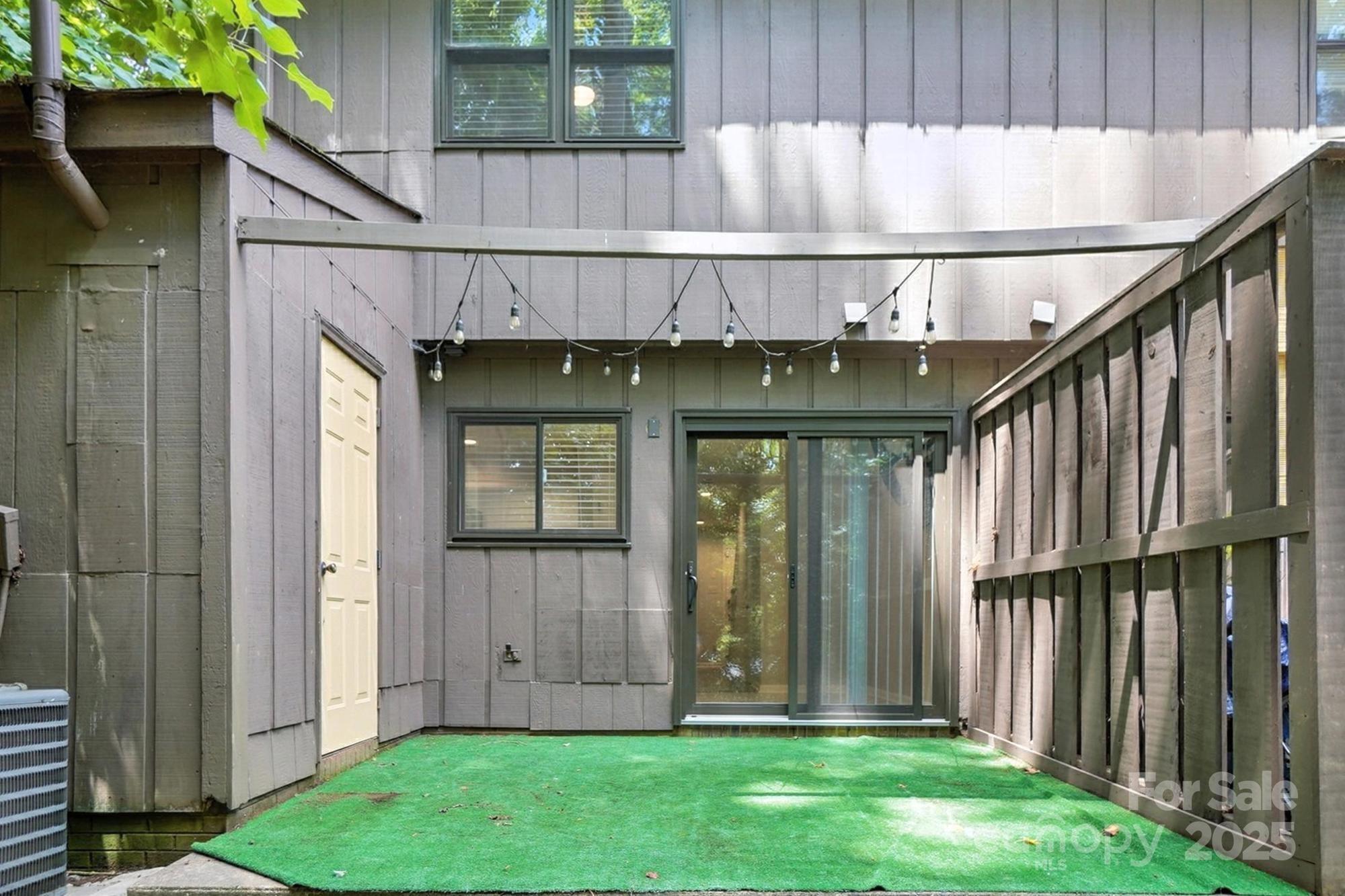 2509 Kilborne Drive Unit: J