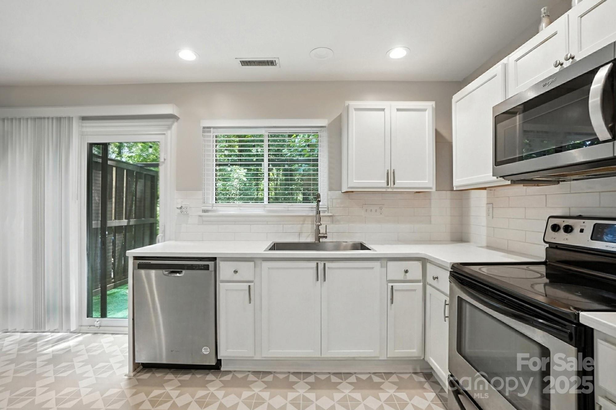 2509 Kilborne Drive Unit: J