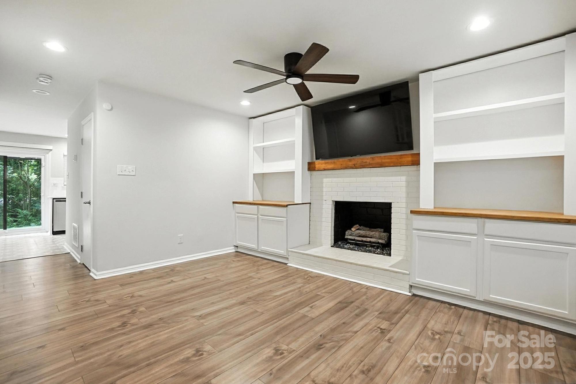 2509 Kilborne Drive Unit: J