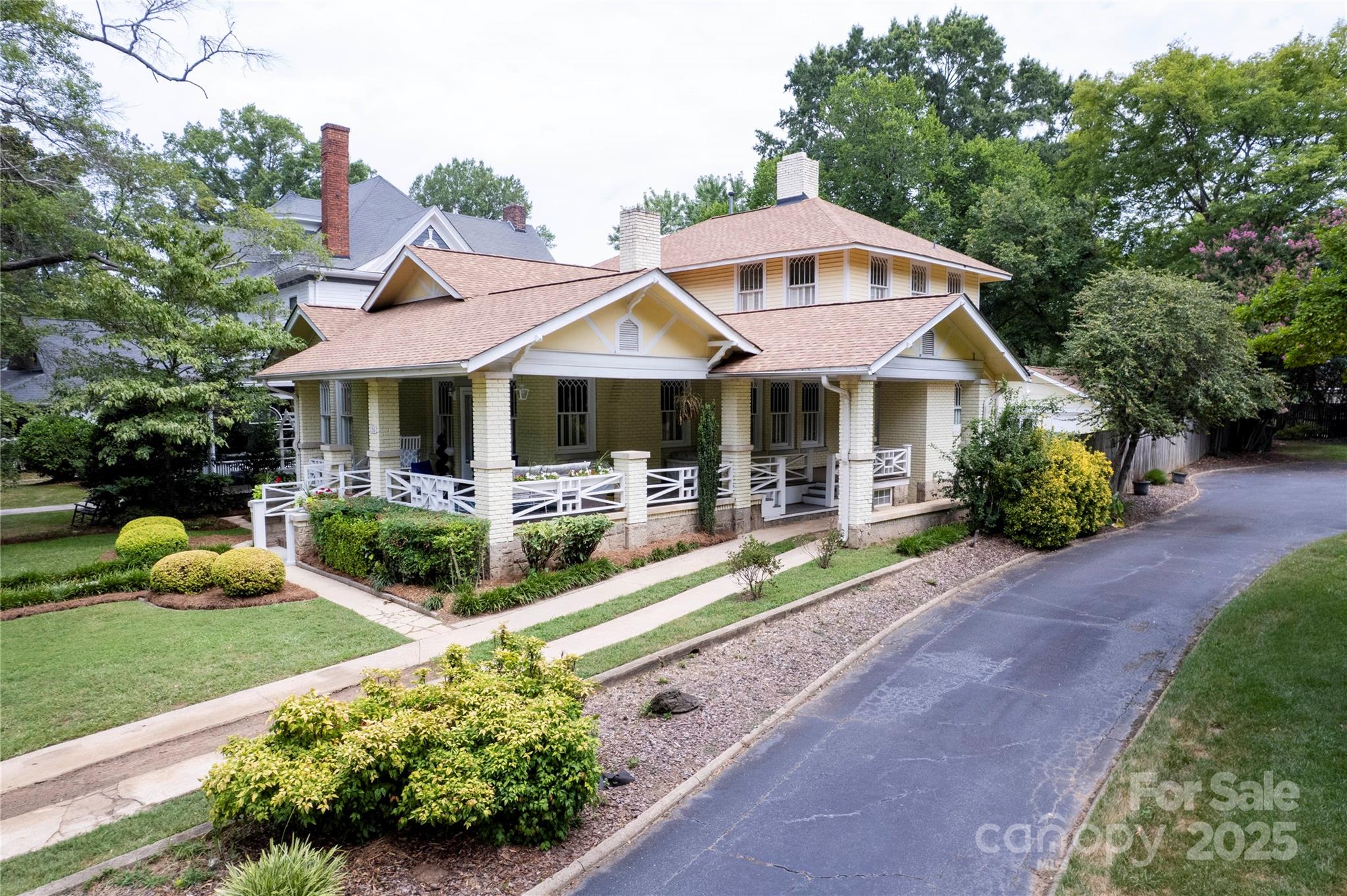 156 Union Street N