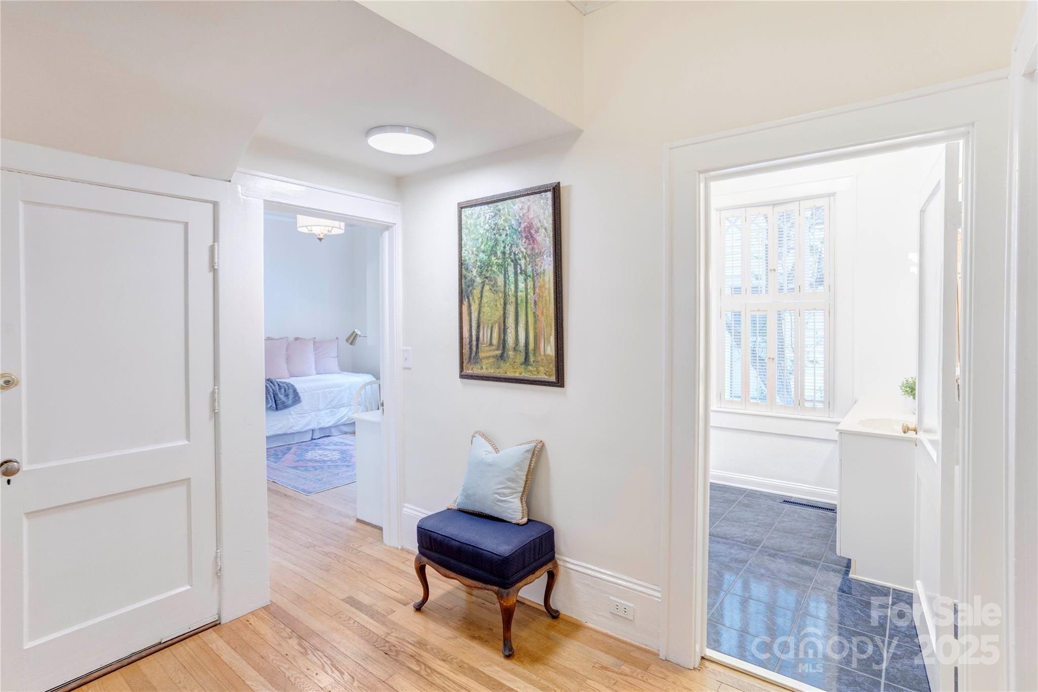 156 Union Street N