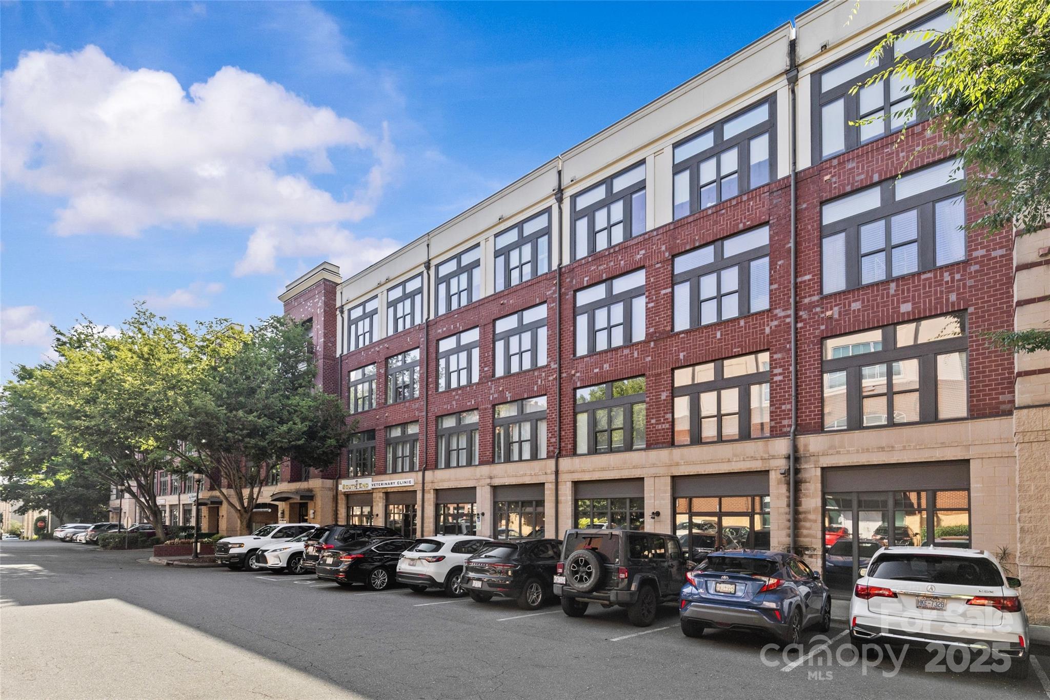 2125 Southend Drive Unit: 427