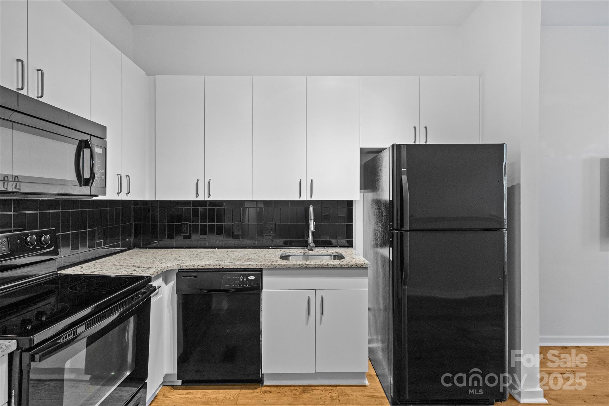 2125 Southend Drive Unit: 427