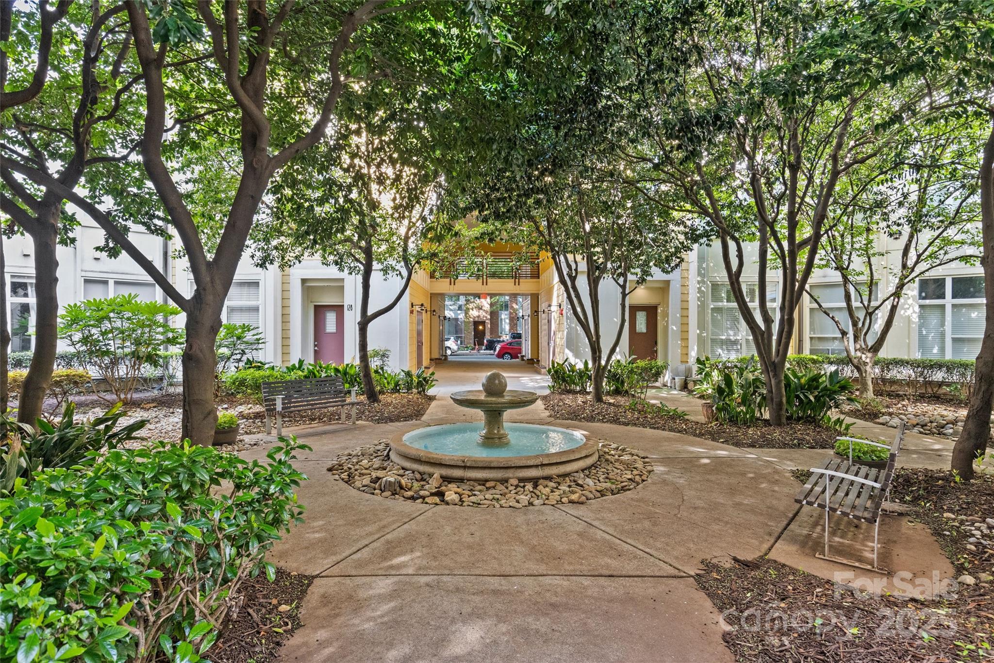 2125 Southend Drive Unit: 427