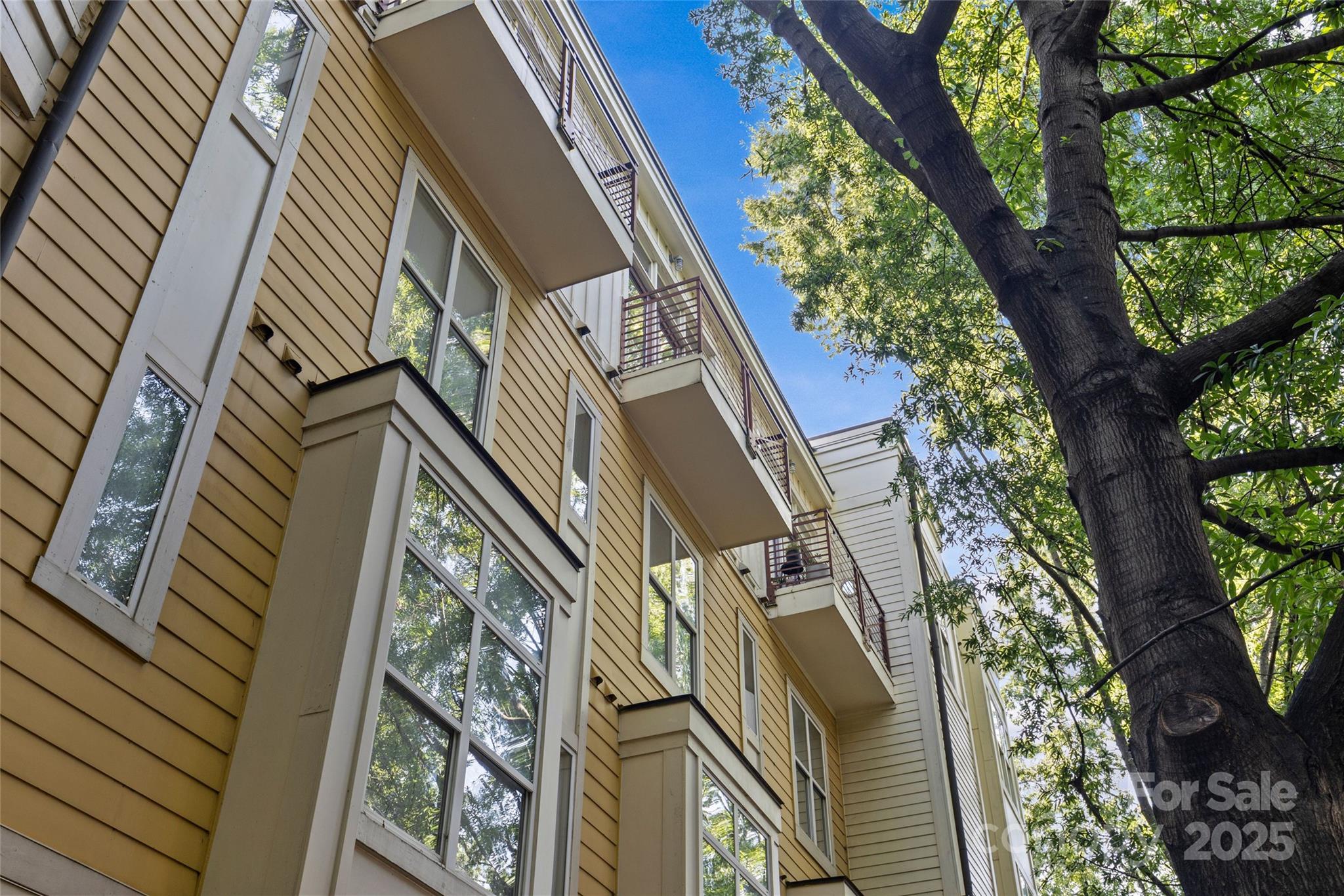2125 Southend Drive Unit: 427