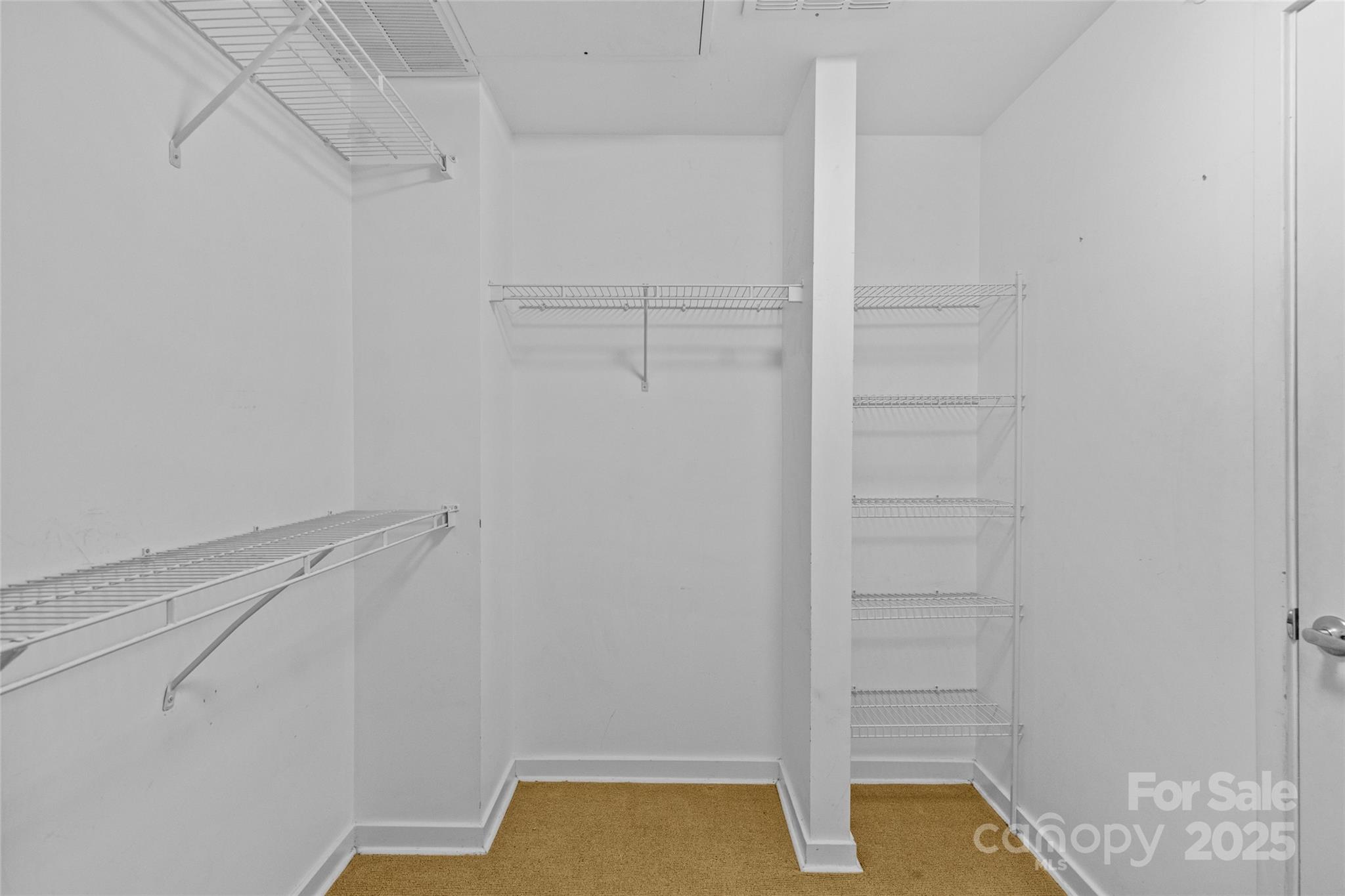 2125 Southend Drive Unit: 427