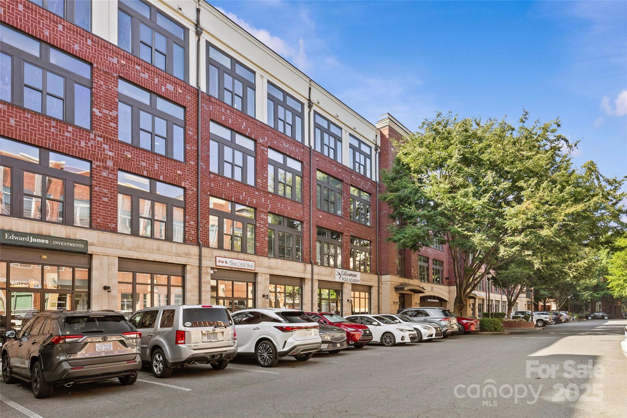 2125 Southend Drive Unit: 427