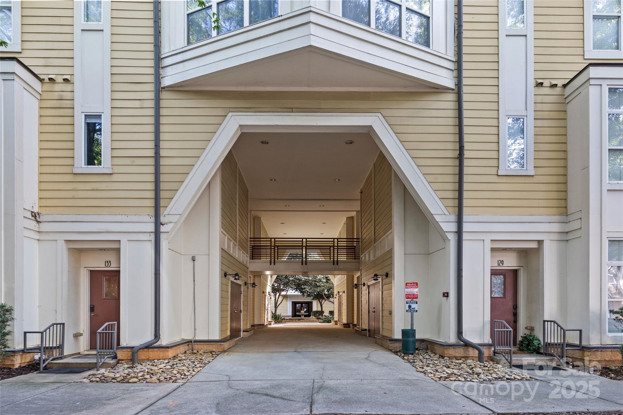 2125 Southend Drive Unit: 427