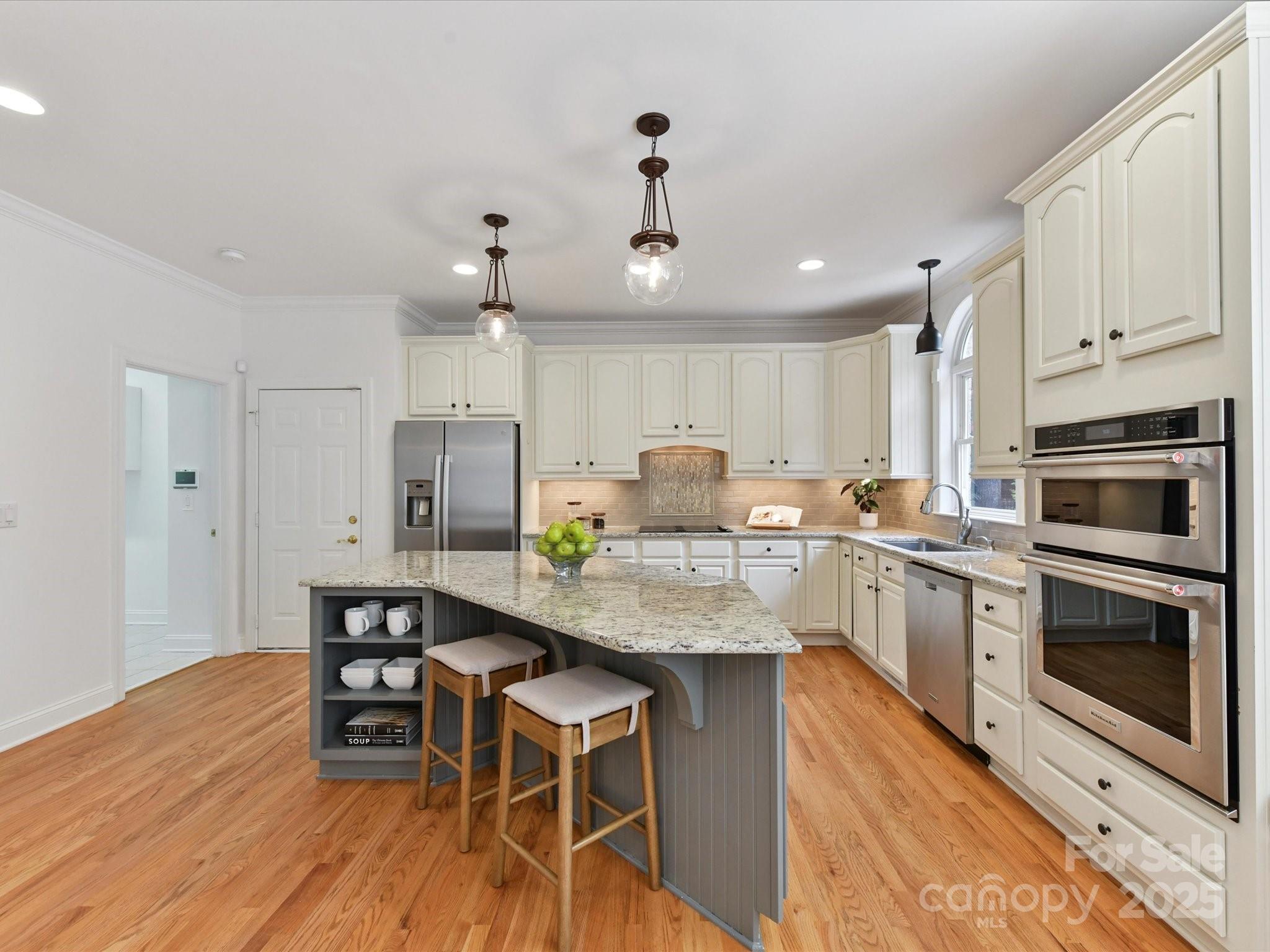 5434 Shoal Brook Court