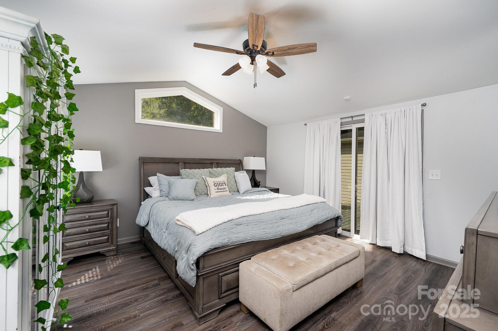 4492 Pebblebrook Circle SW