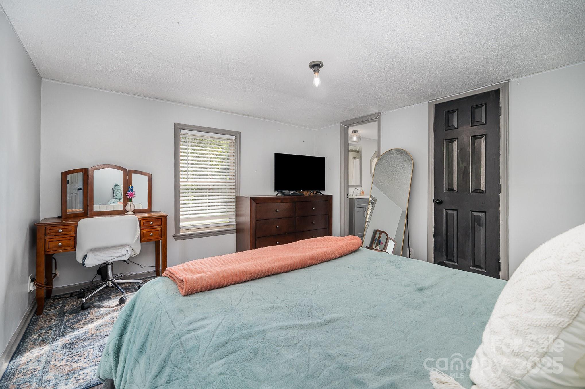 4492 Pebblebrook Circle SW