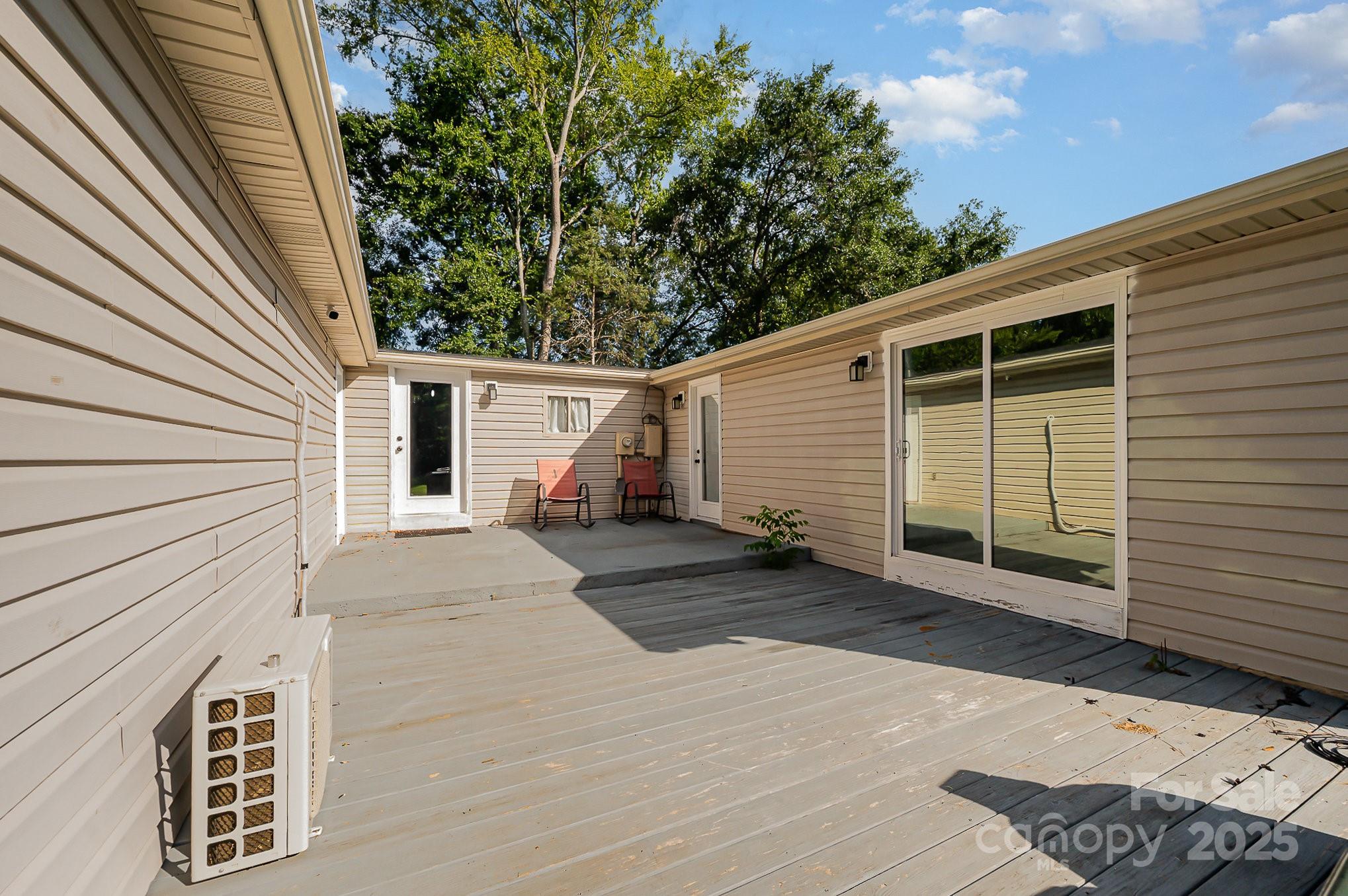 4492 Pebblebrook Circle SW