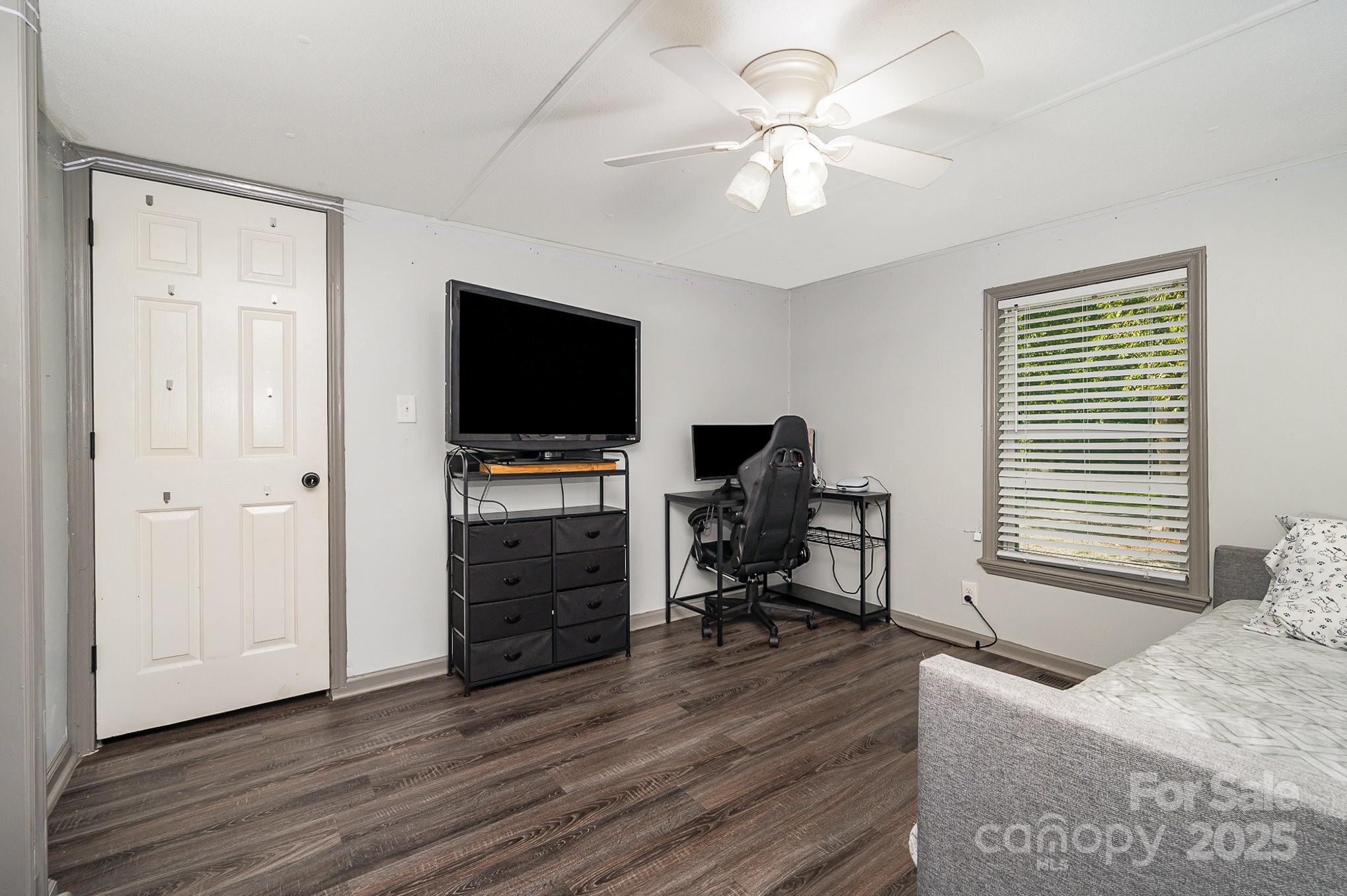 4492 Pebblebrook Circle SW