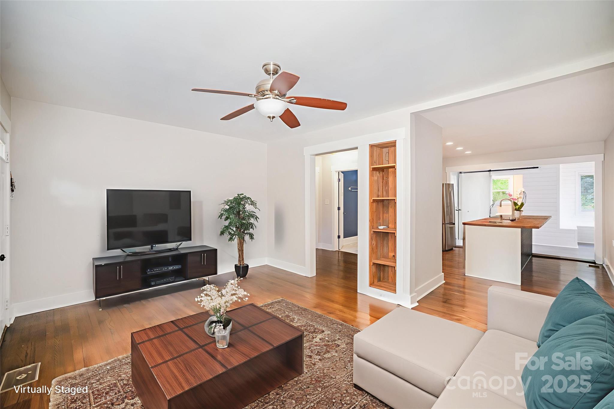 5421 Princess Street