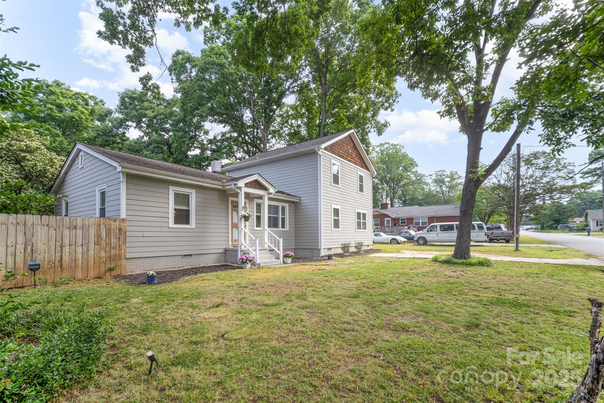 5421 Princess Street