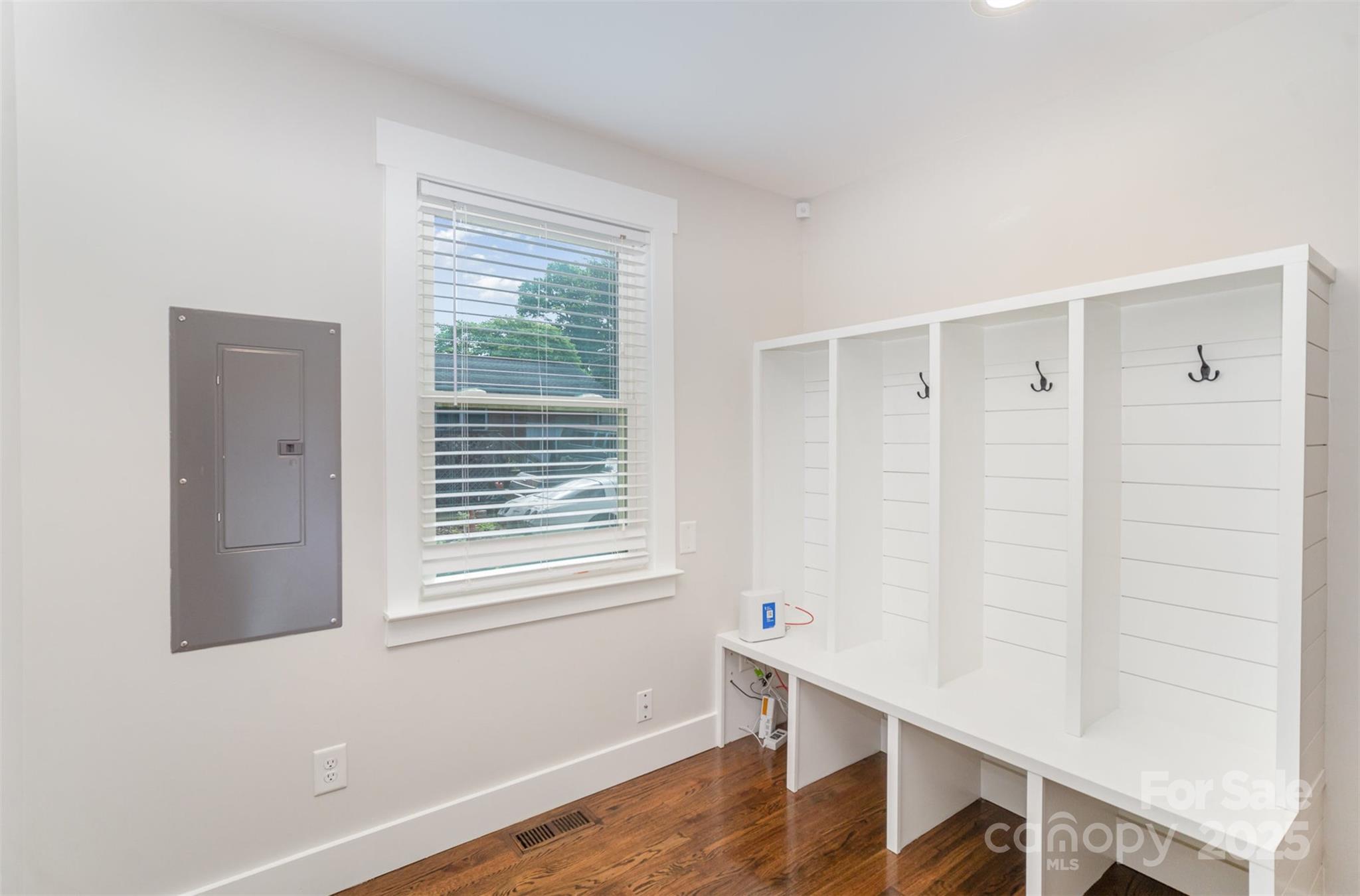 5421 Princess Street