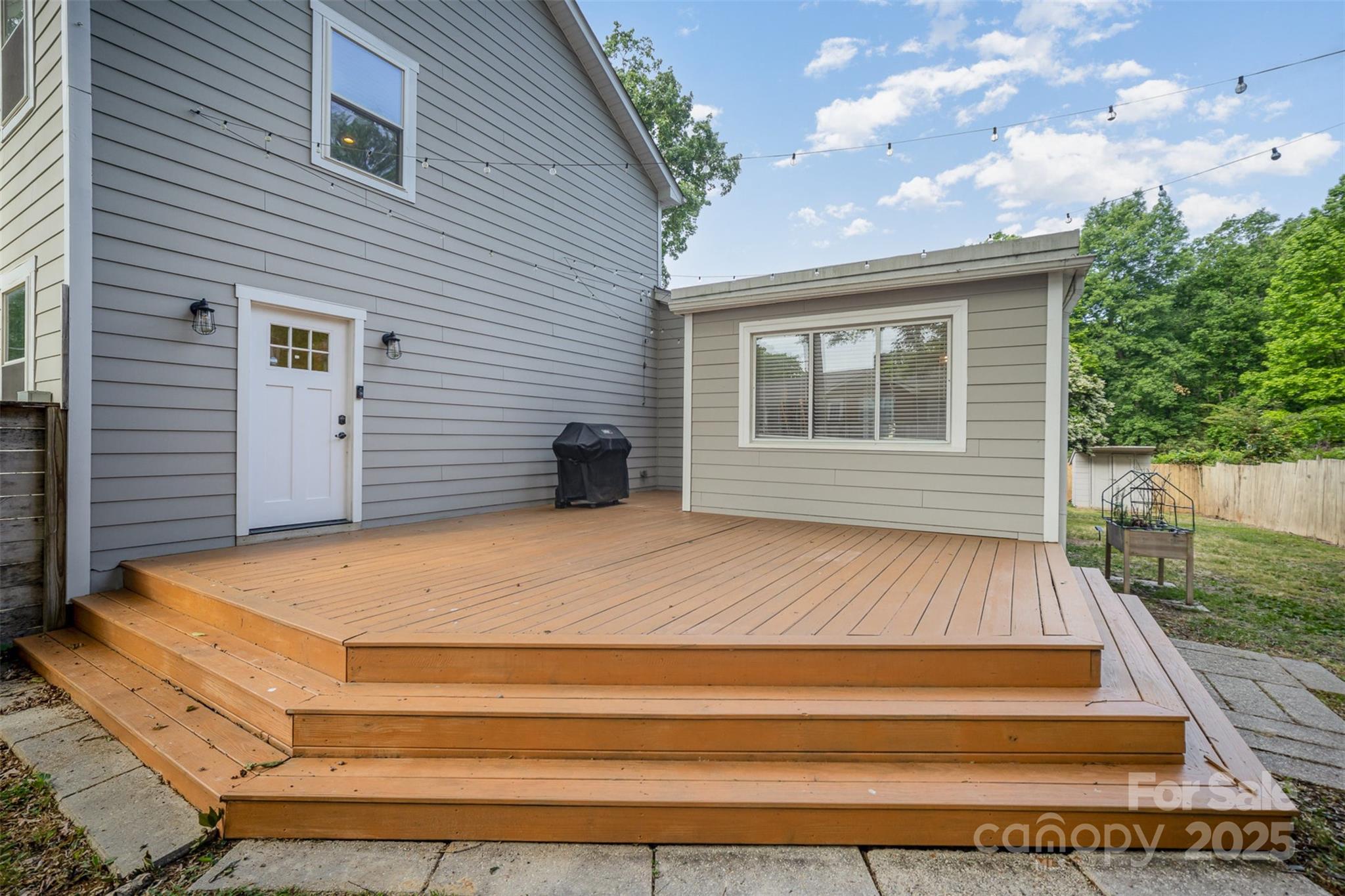 5421 Princess Street