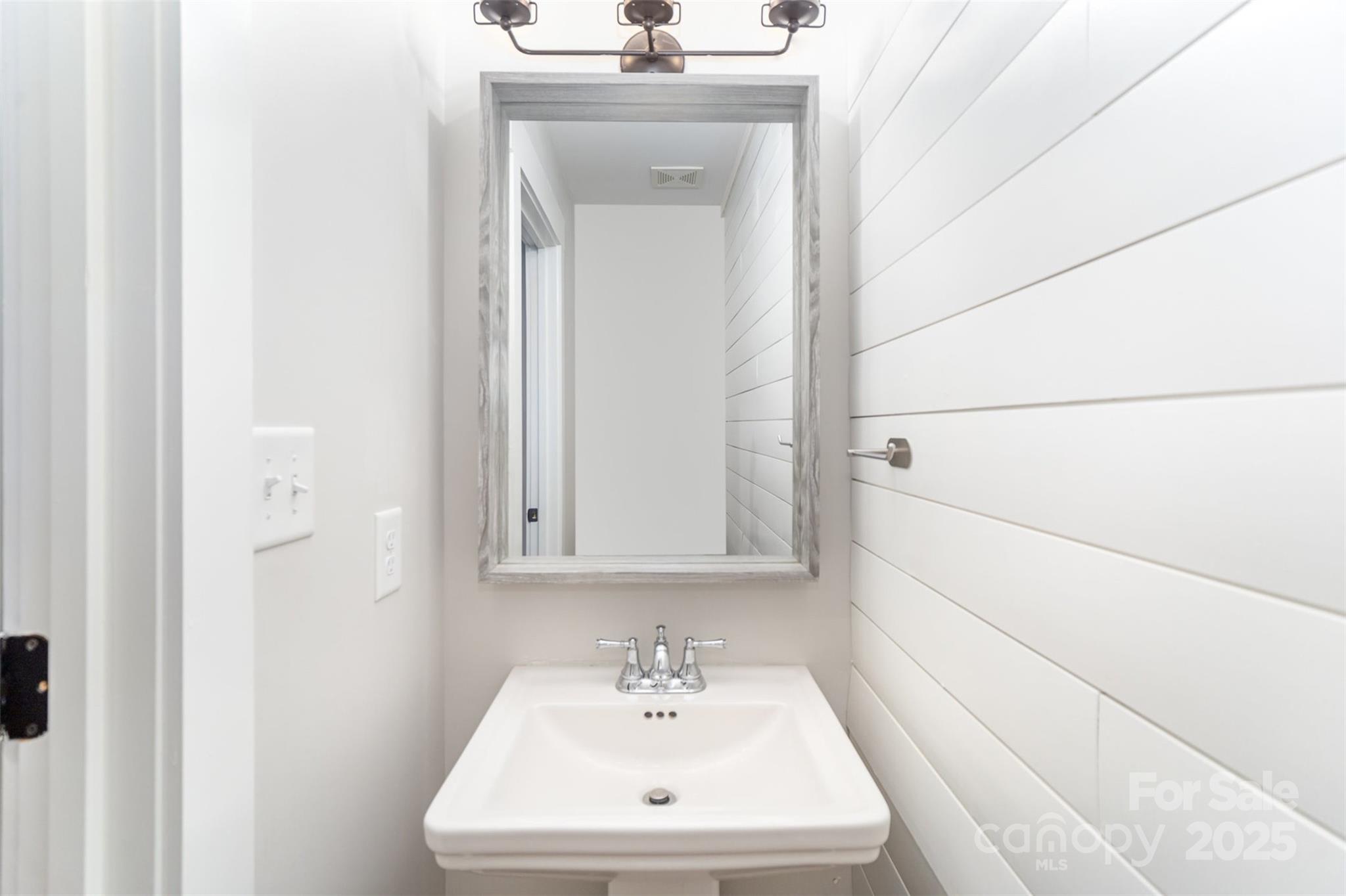 5421 Princess Street