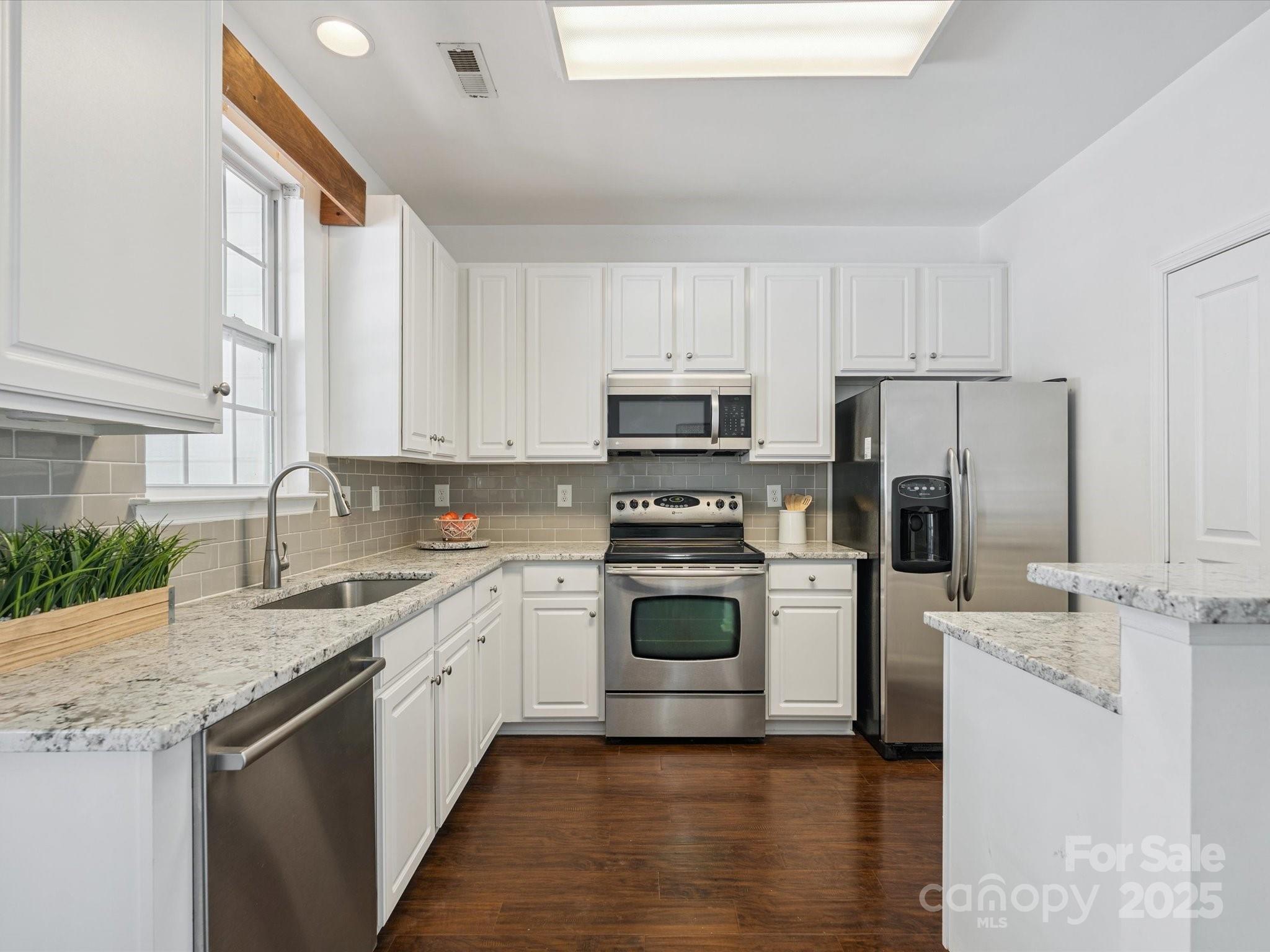 927 Copperstone Lane