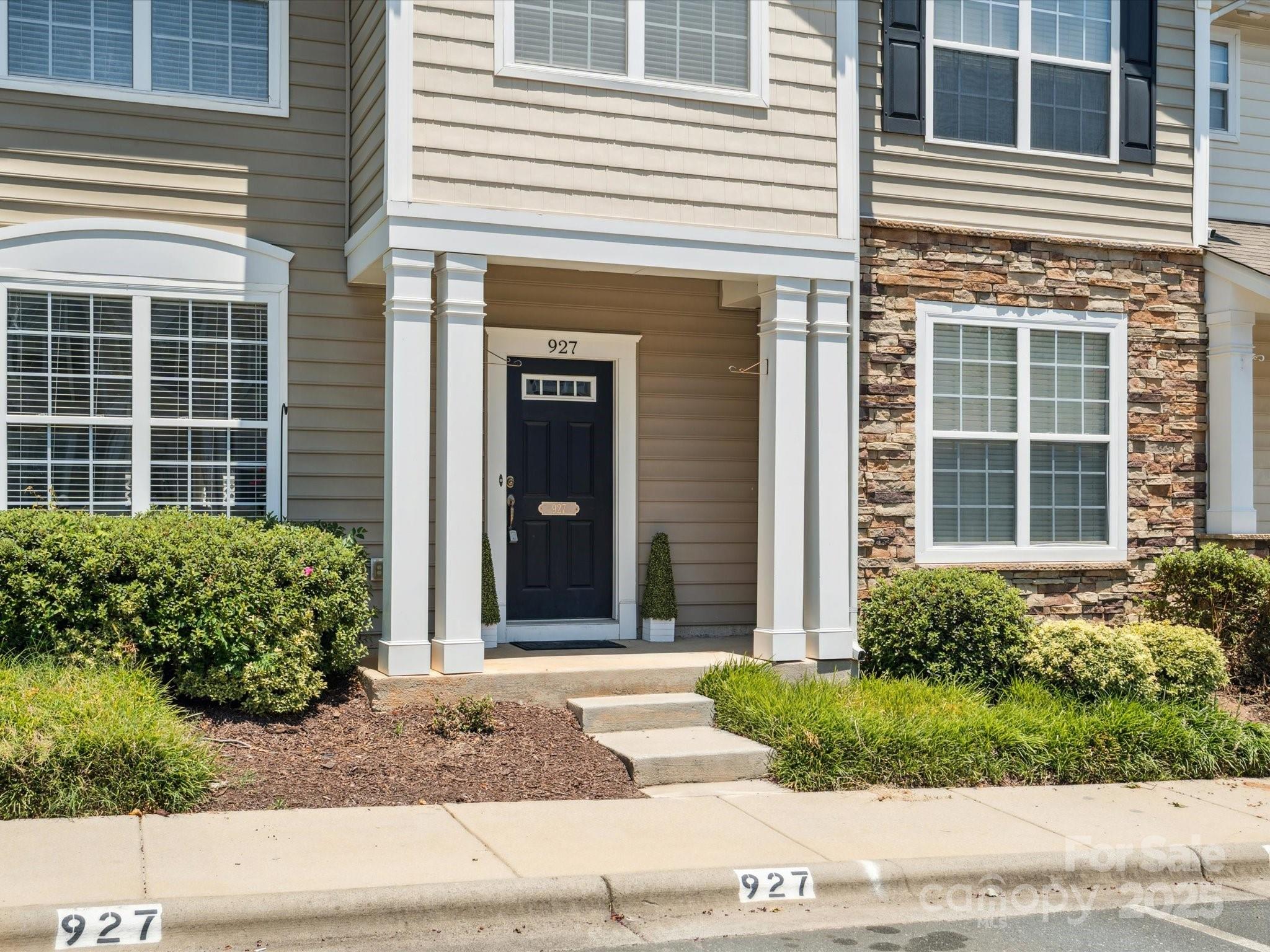 927 Copperstone Lane